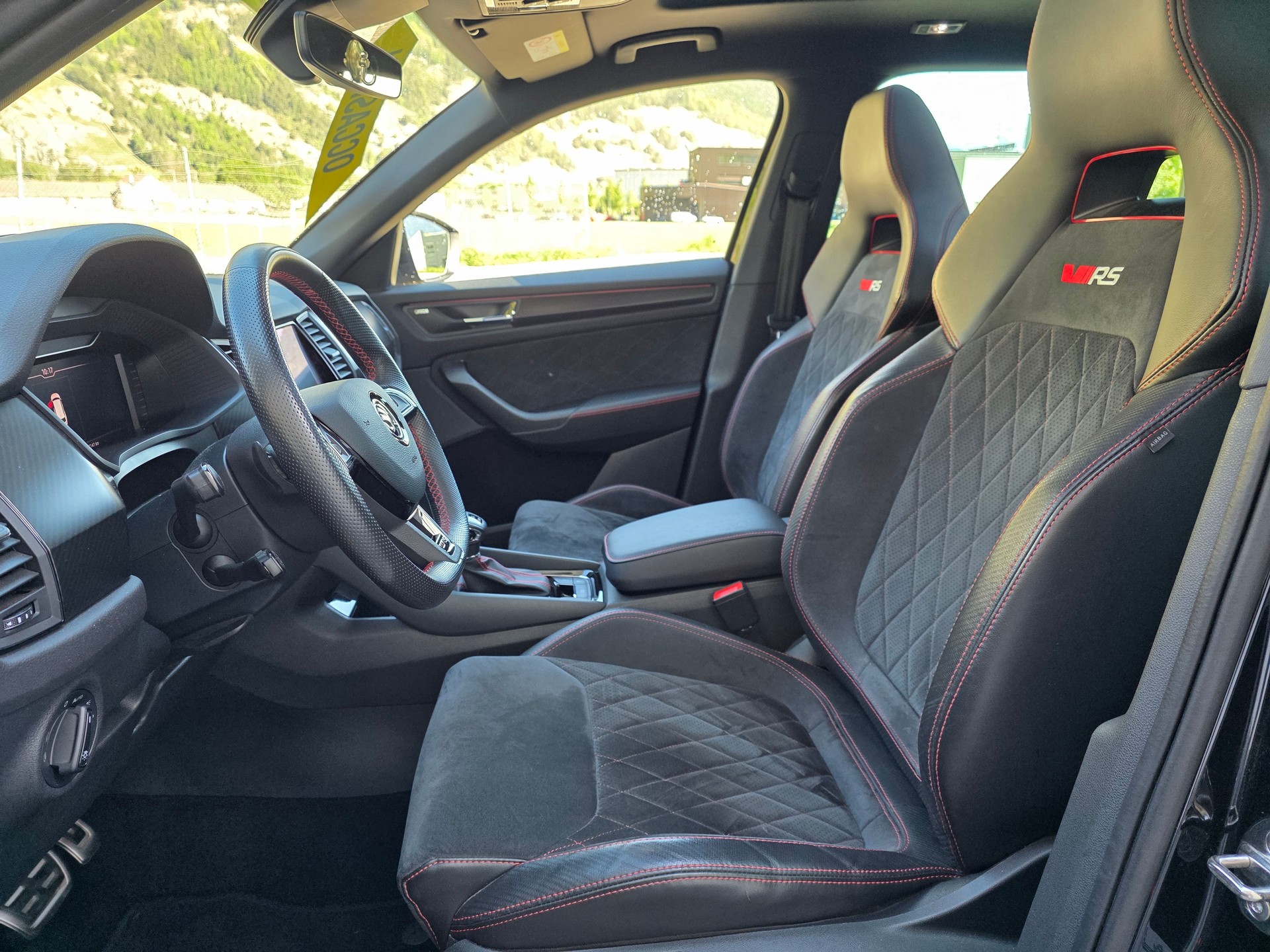 SKODA Kodiaq 2.0 Bi-TDI SCR RS 4x4 DSG-image-11