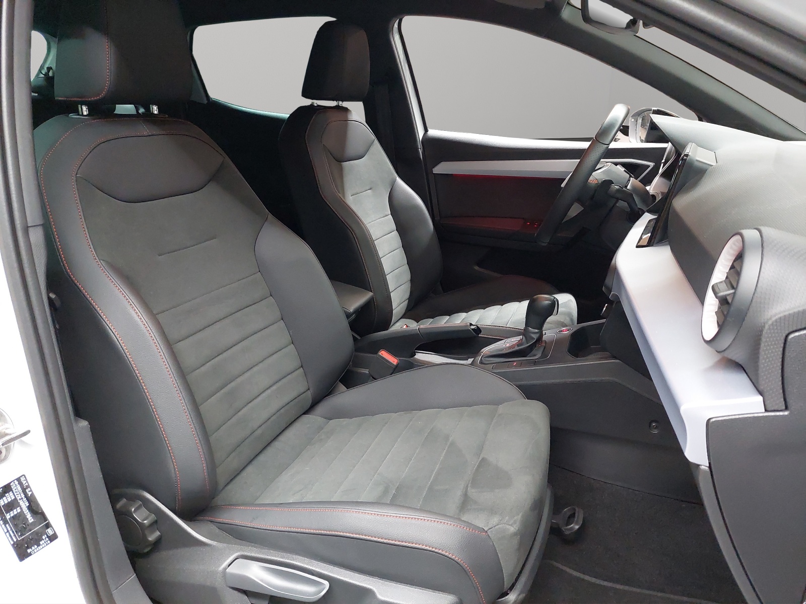 SEAT Ibiza 1.0 EcoTSI FR DSG-image-8