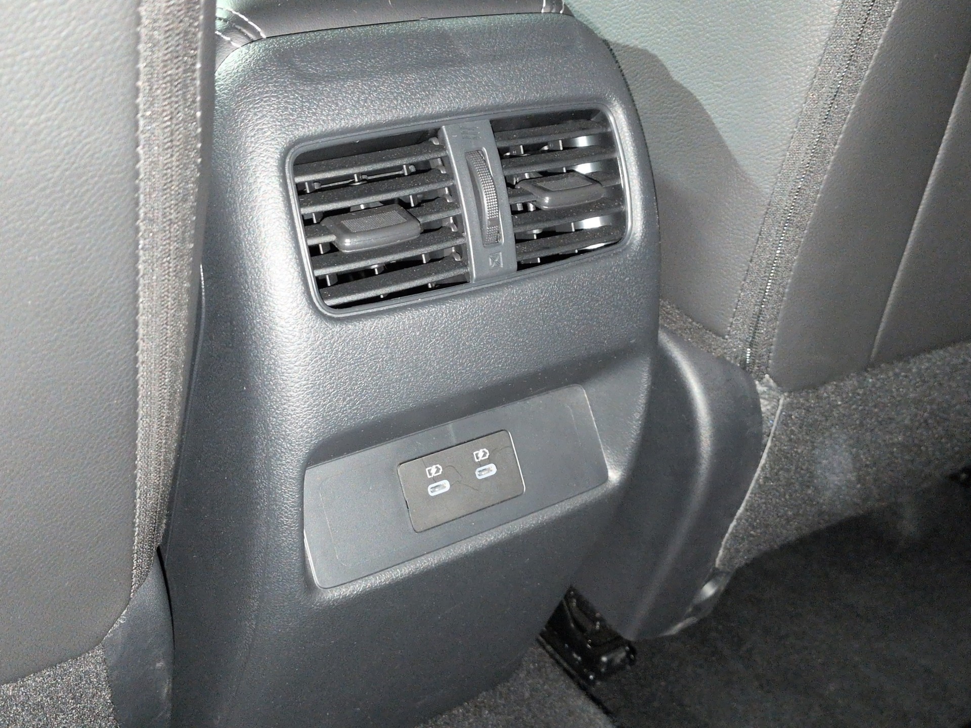 NISSAN Qashqai 1.3 DIG-T MHEV N-Connecta Xtronic-image-18