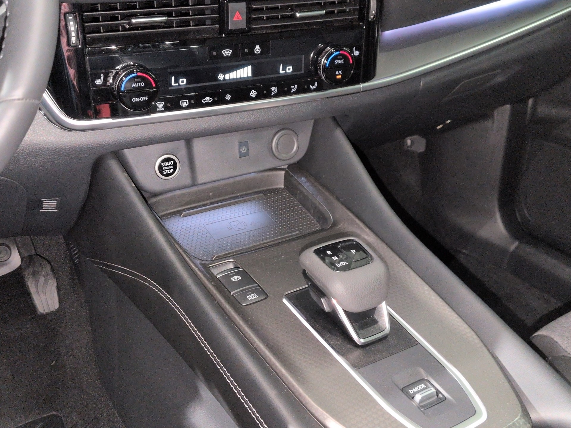 NISSAN Qashqai 1.3 DIG-T MHEV N-Connecta Xtronic-image-11