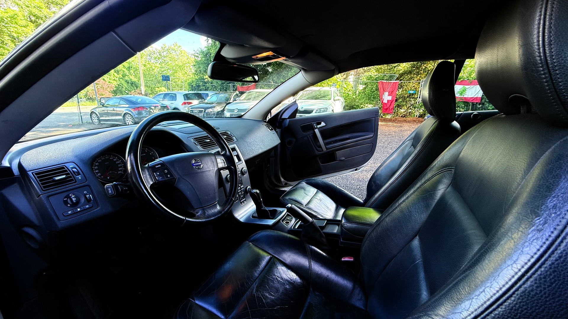 VOLVO C70 2.4 Kinetic-image-7