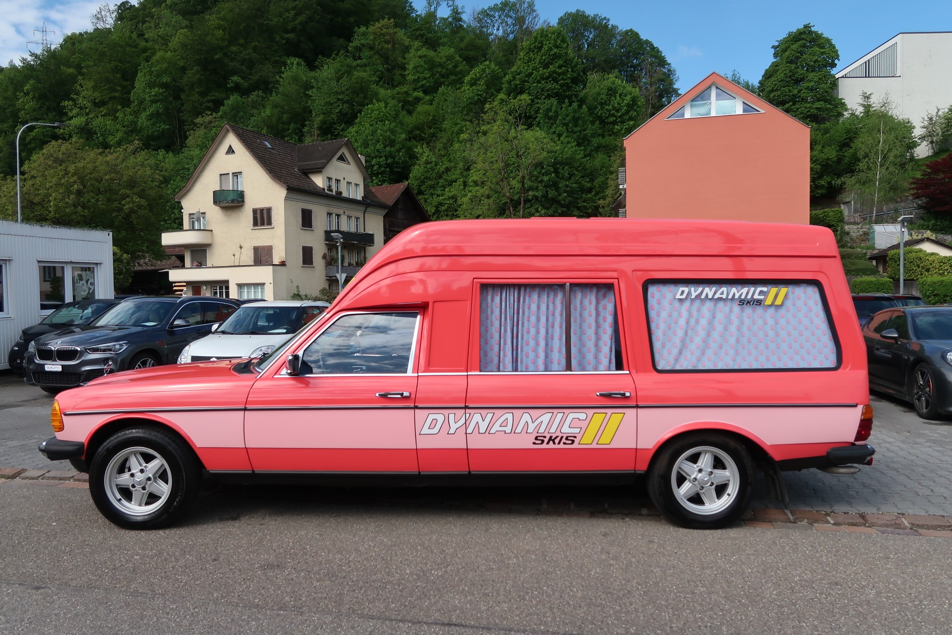 MERCEDES-BENZ 240 D-image-8