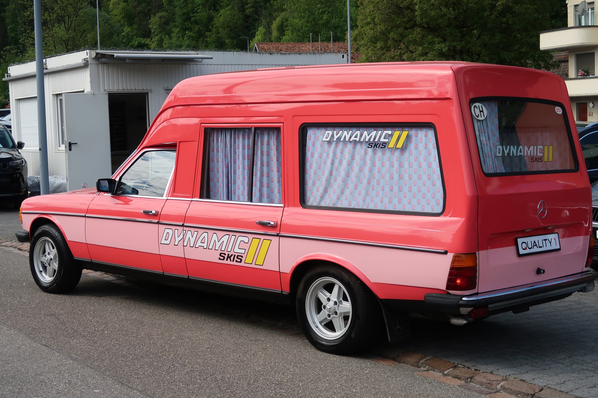 MERCEDES-BENZ 240 D-image-7