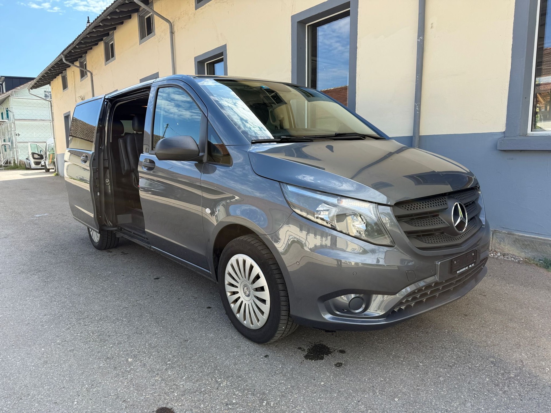 MERCEDES-BENZ Vito 114 BlueTec Tourer Base L 4Matic 7G-Tronic-showroom-element-2