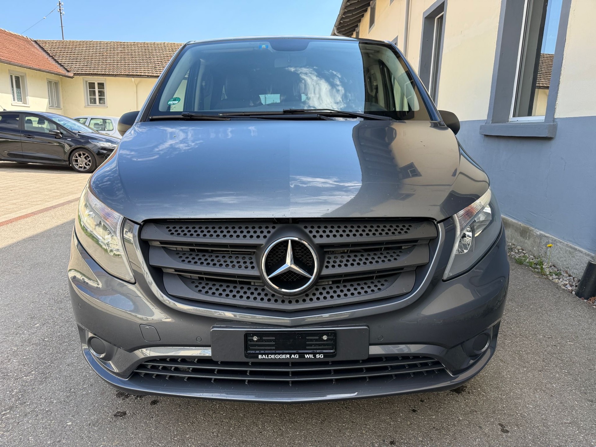 MERCEDES-BENZ Vito 114 BlueTec Tourer Base L 4Matic 7G-Tronic