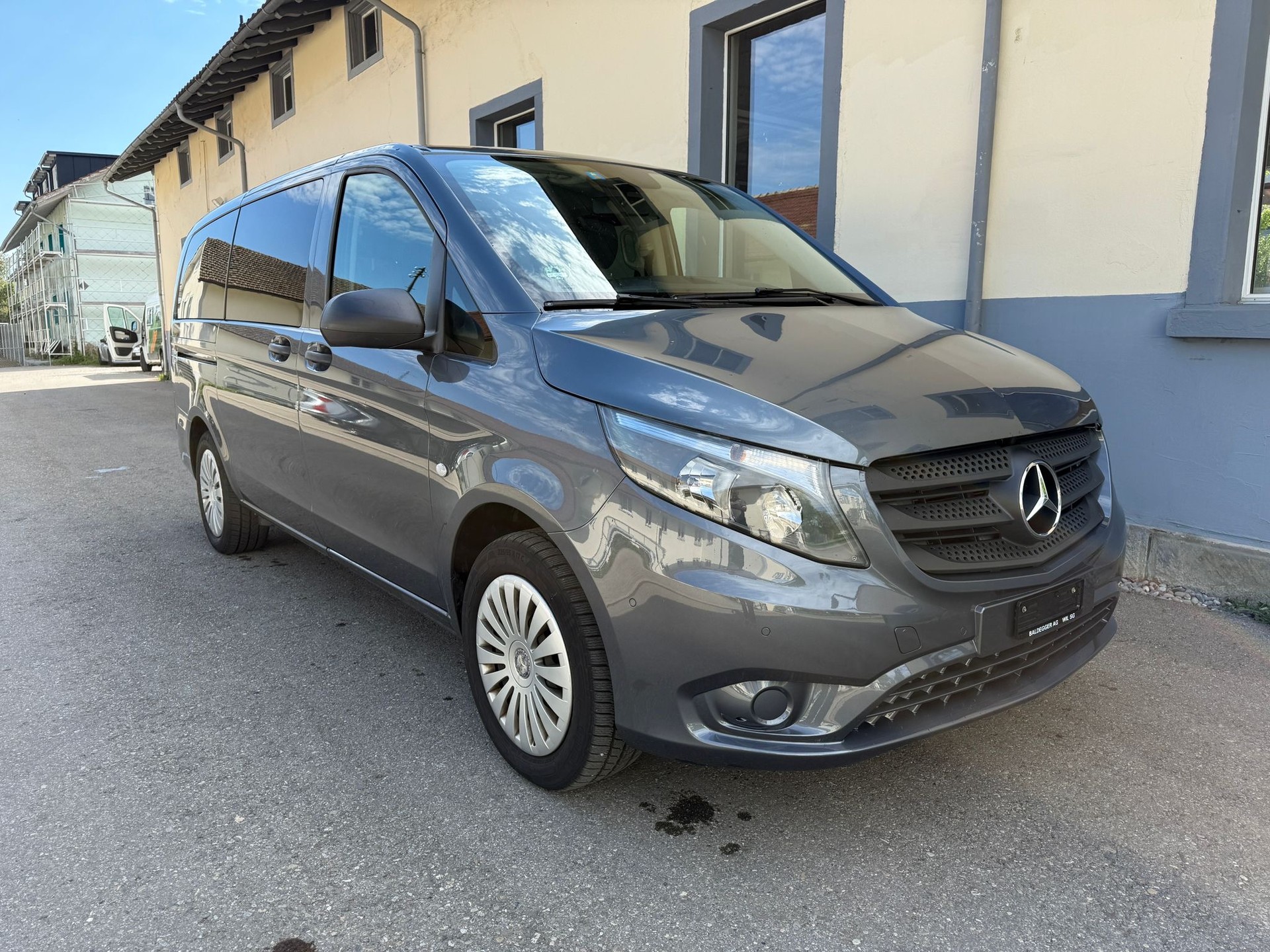 MERCEDES-BENZ Vito 114 BlueTec Tourer Base L 4Matic 7G-Tronic-showroom-element-1
