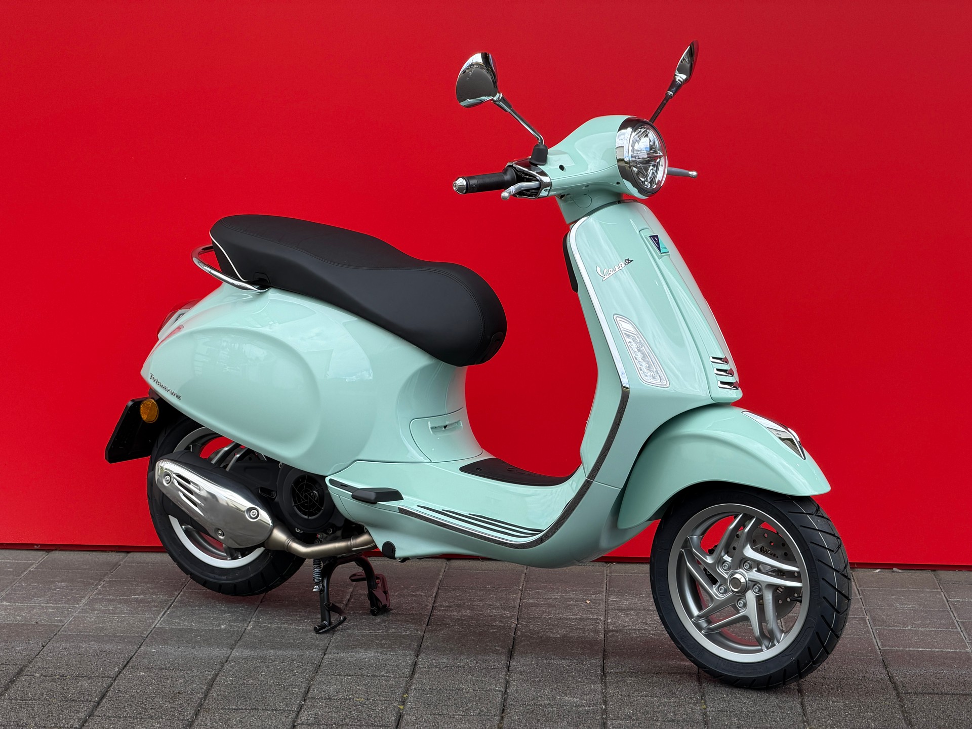 PIAGGIO Vespa 125 Primavera MY26-showroom-element-1