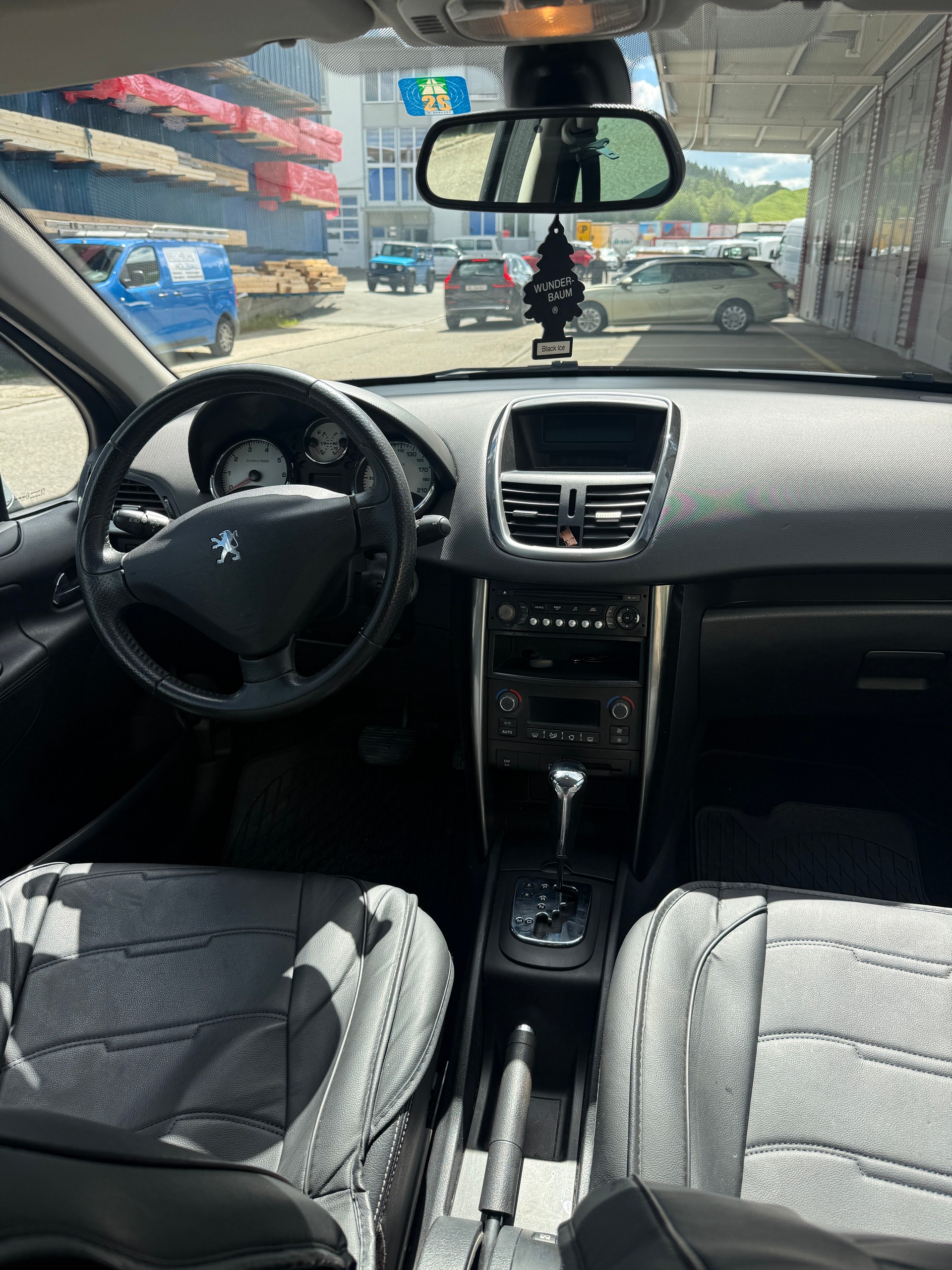 PEUGEOT 207 SW 1.6 16V Allure Automatic-image-18
