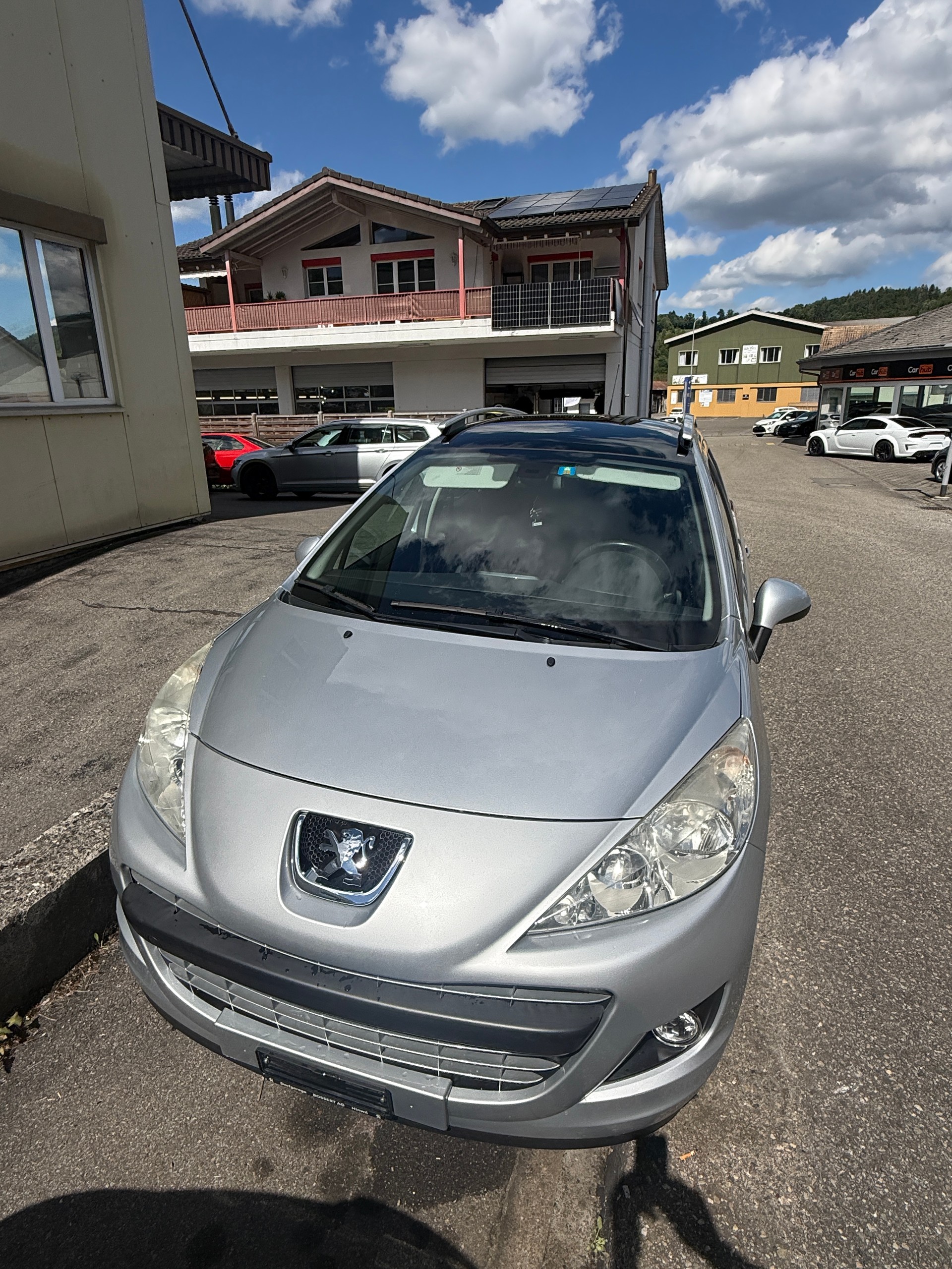 PEUGEOT 207 SW 1.6 16V Allure Automatic-image-1