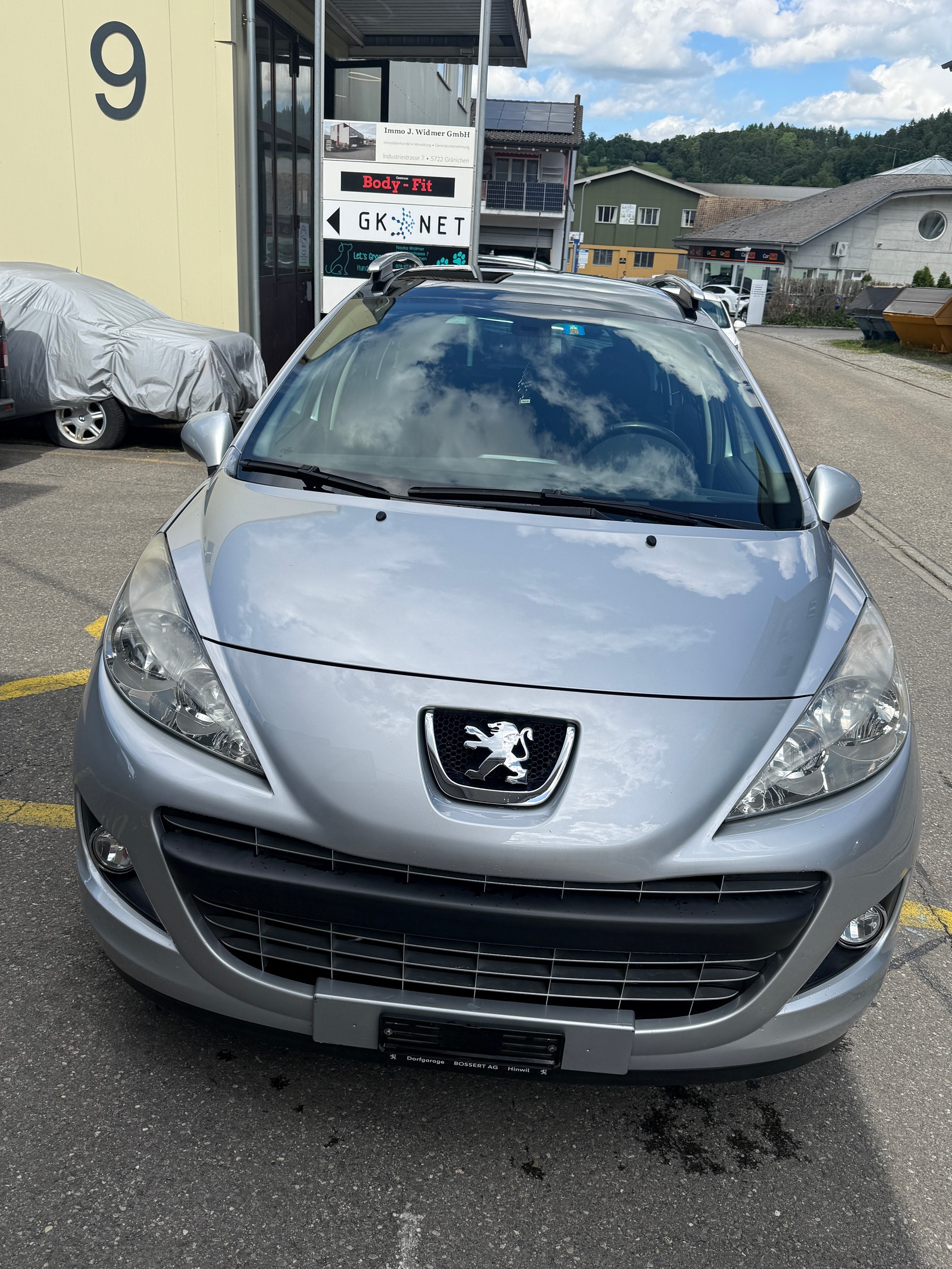 PEUGEOT 207 SW 1.6 16V Allure Automatic-image-6