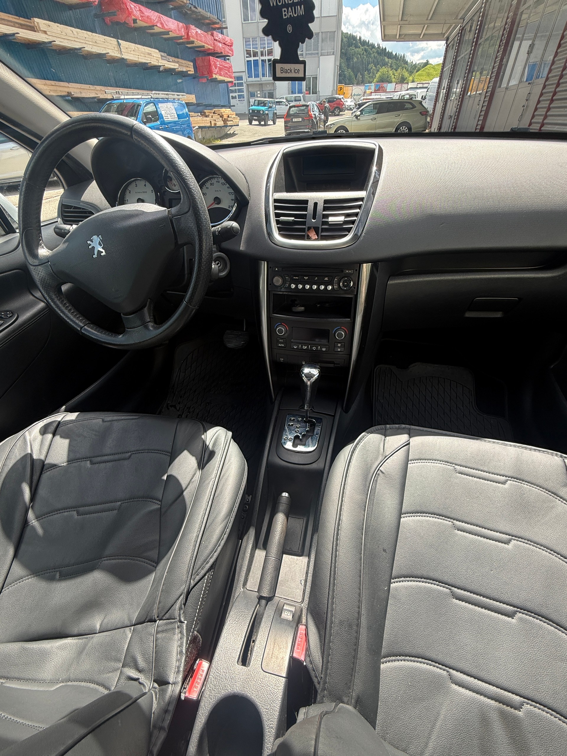 PEUGEOT 207 SW 1.6 16V Allure Automatic-image-15