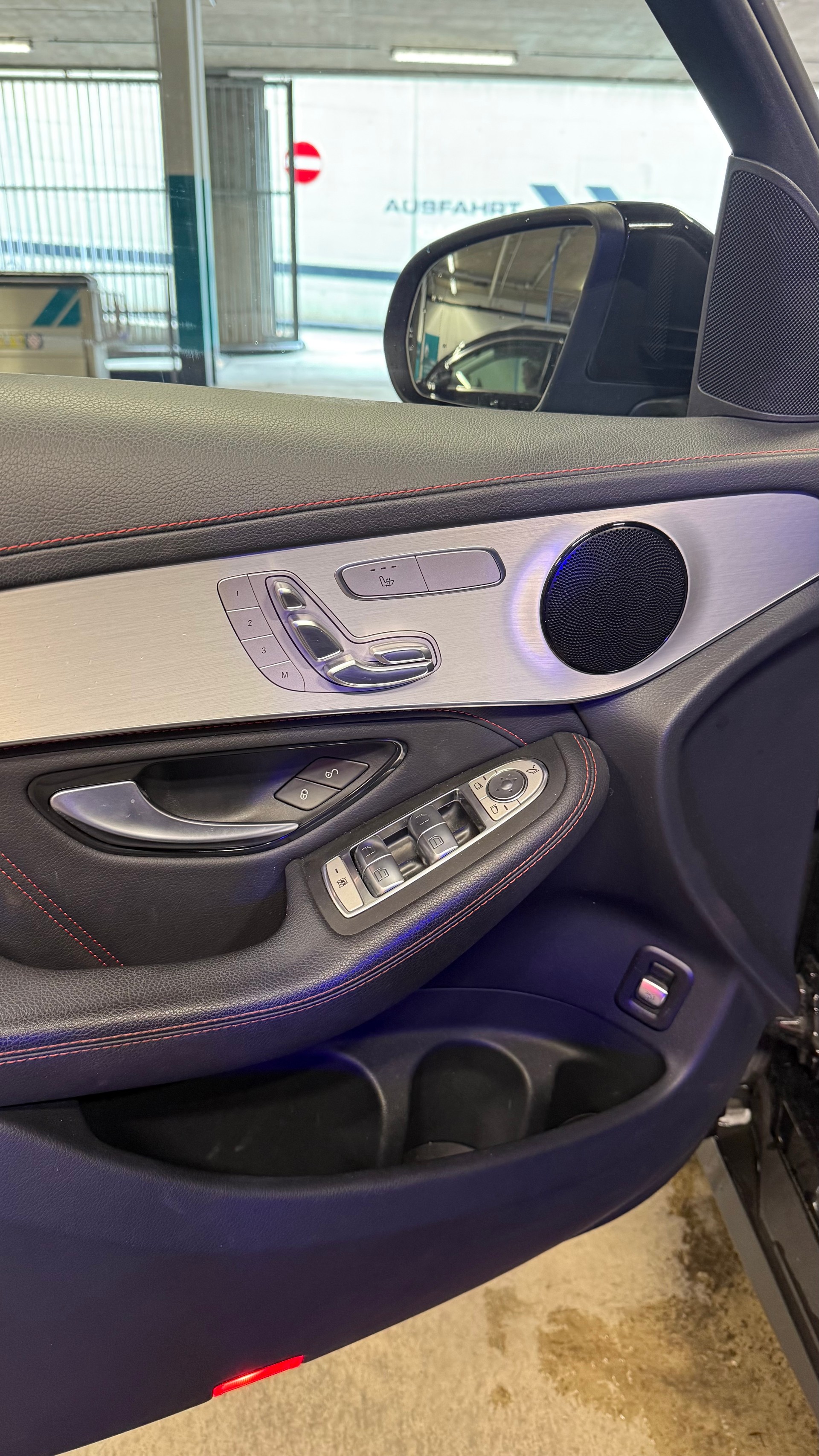 MERCEDES-BENZ GLC 43 AMG 4m-image-5