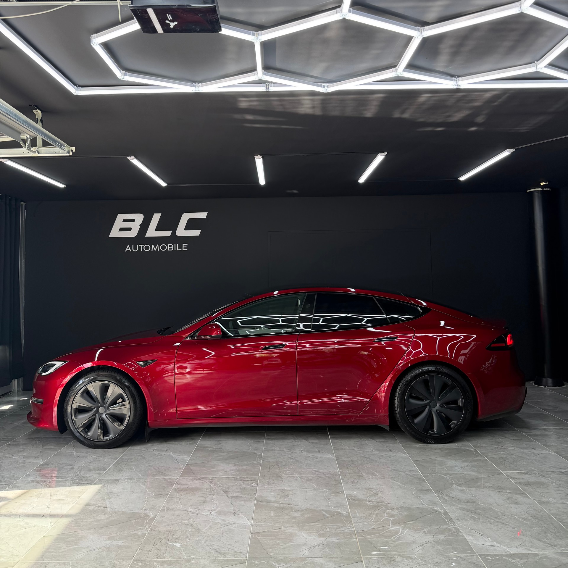 TESLA Model S 100 kWh AWD-image-2