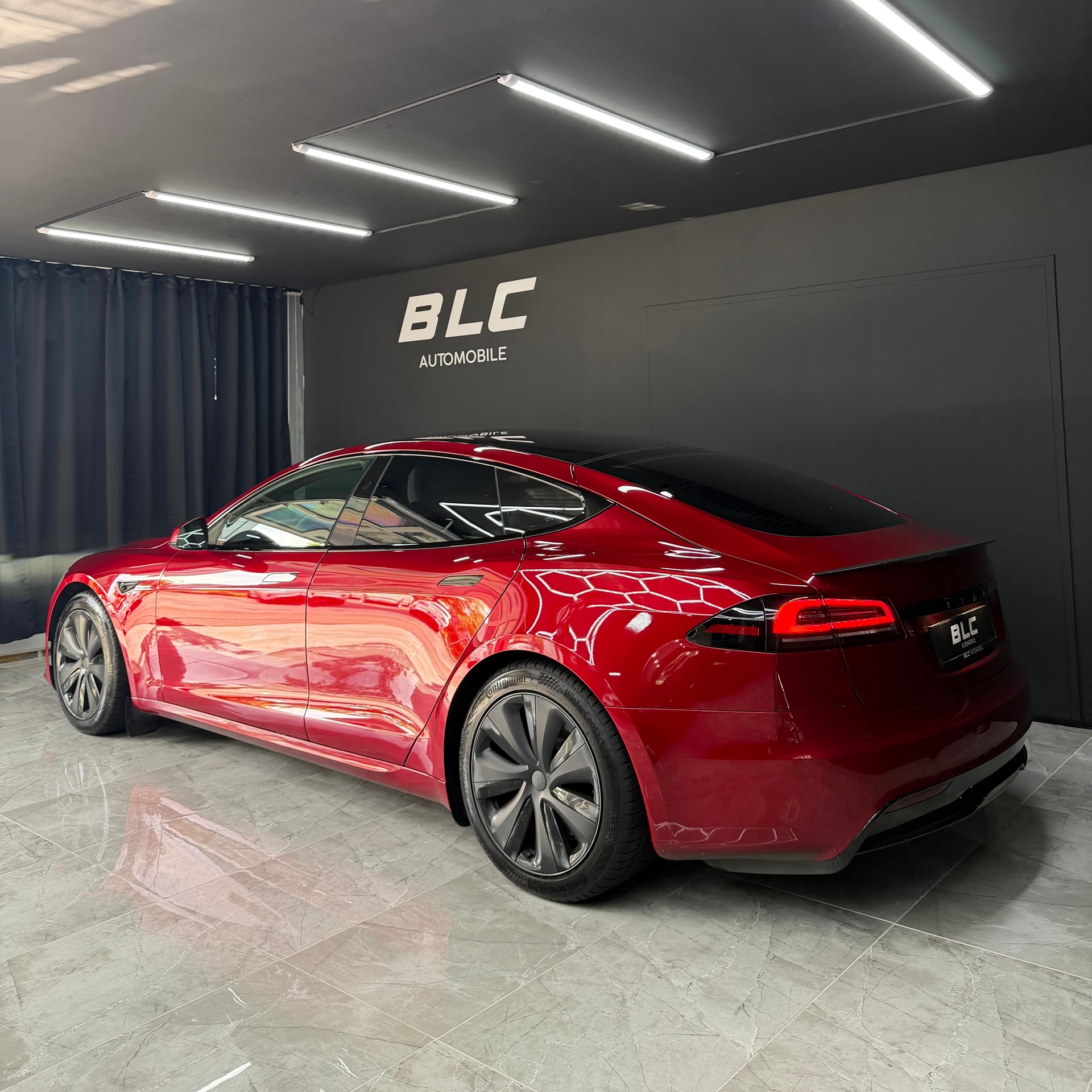 TESLA Model S 100 kWh AWD-image-4