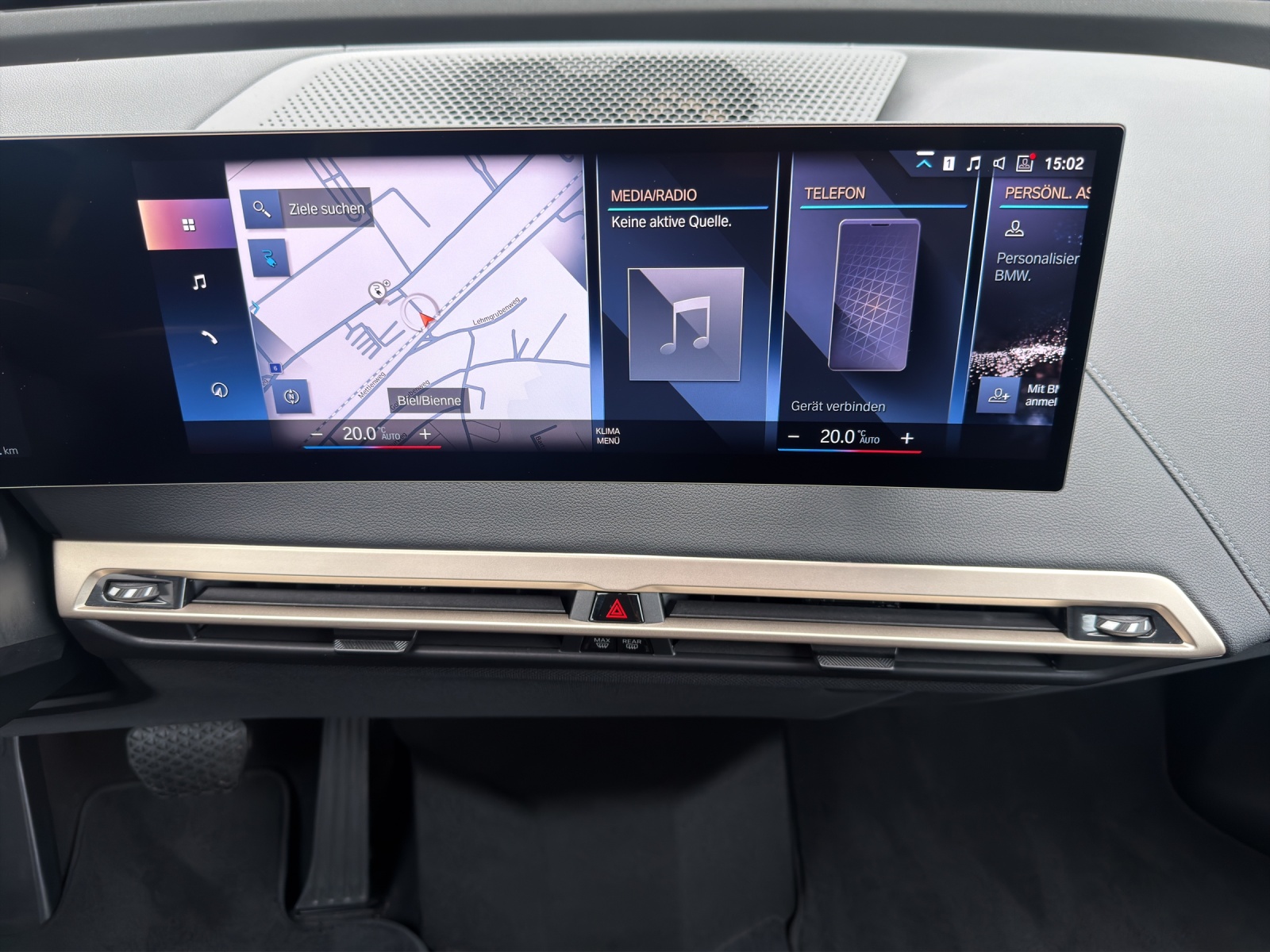BMW iX xDrive50 Sport-image-13