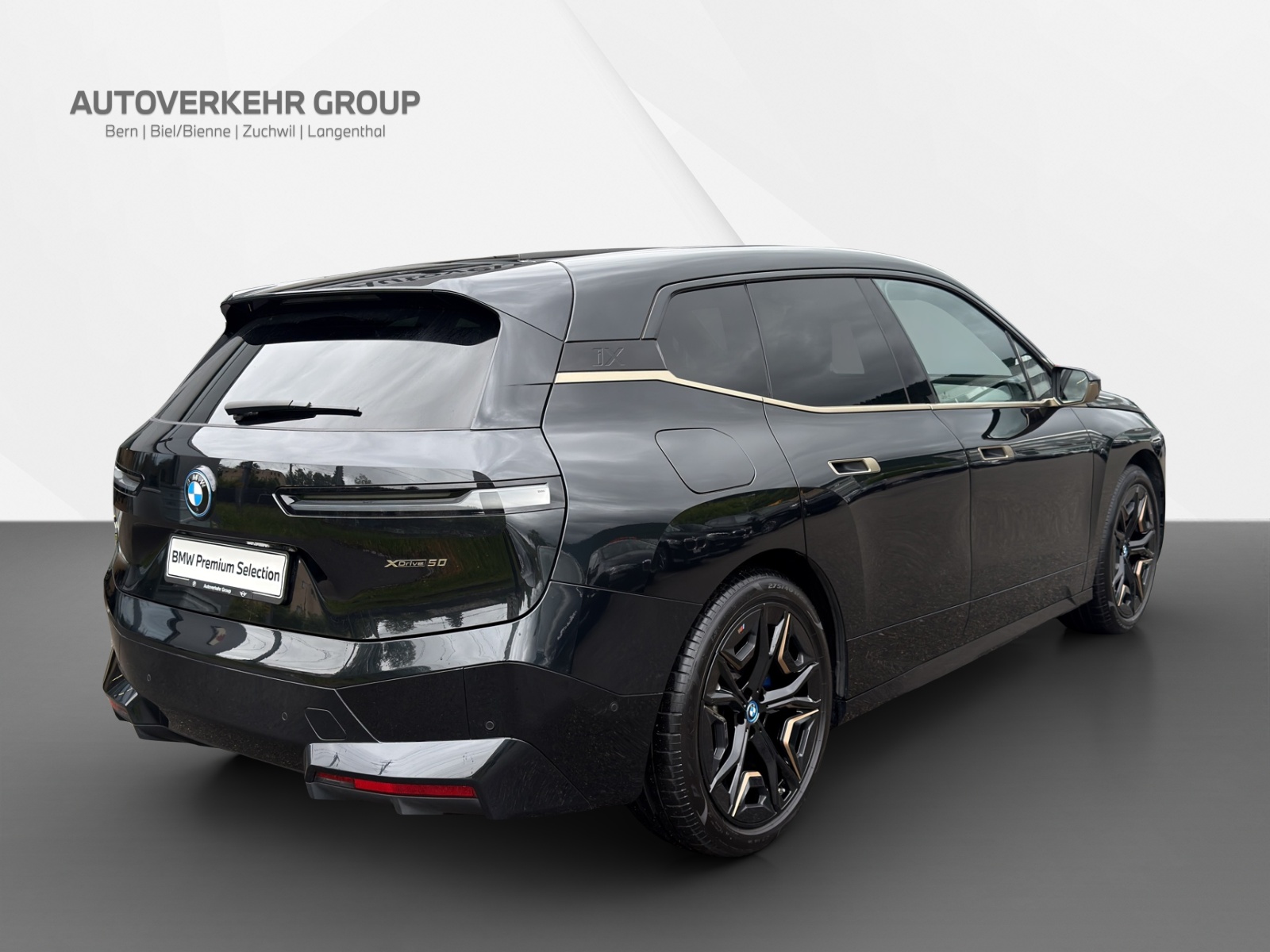 BMW iX xDrive50 Sport-image-6