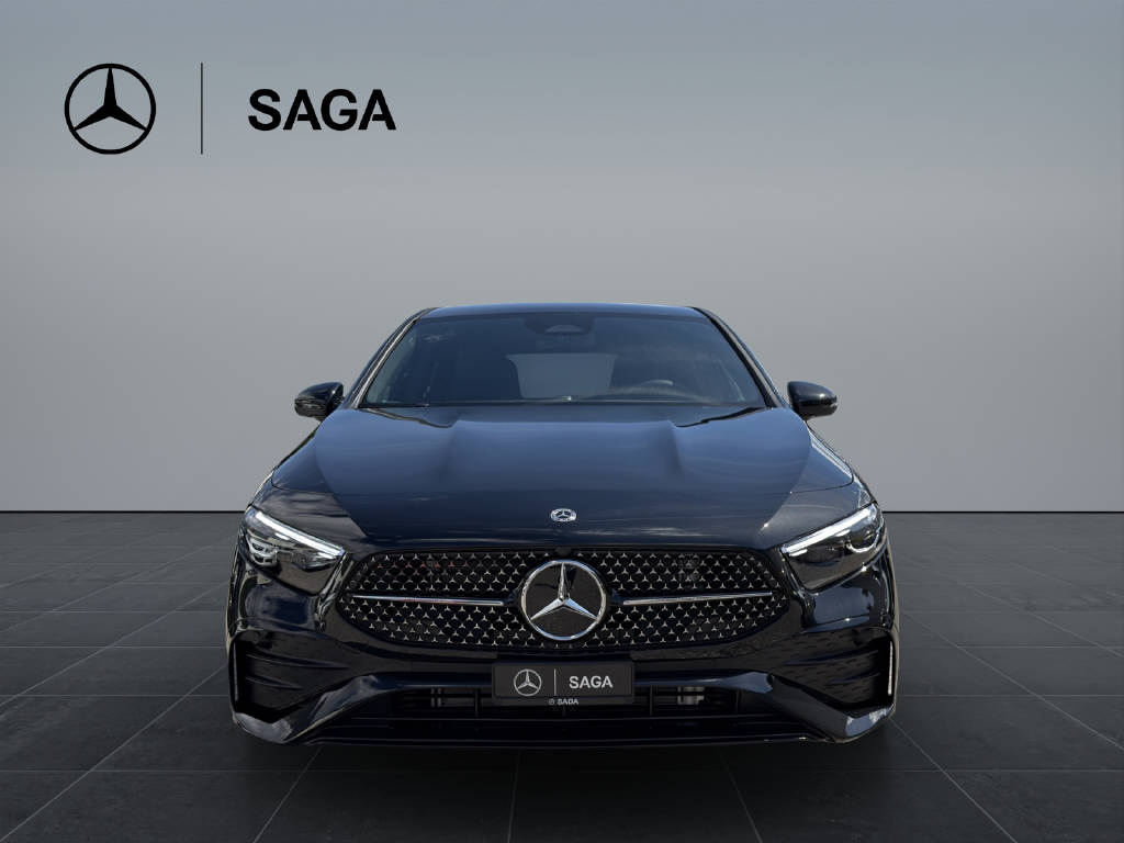 MERCEDES-BENZ A 220 AMG Line 4m-showroom-element-1