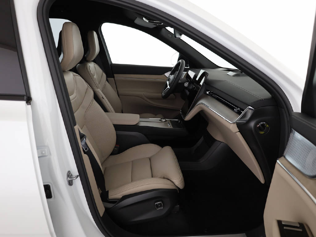 VOLVO EX 90 Twin Performance Ultra AWDD-image-1