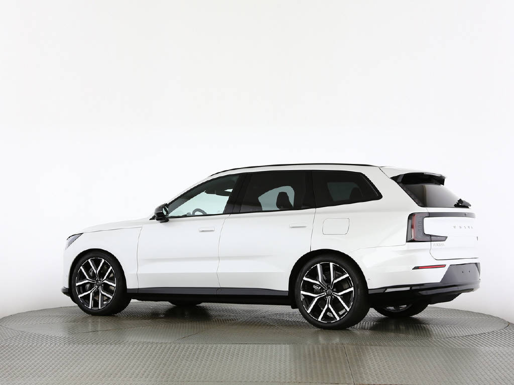 VOLVO EX 90 Twin Performance Ultra AWDD-image-16