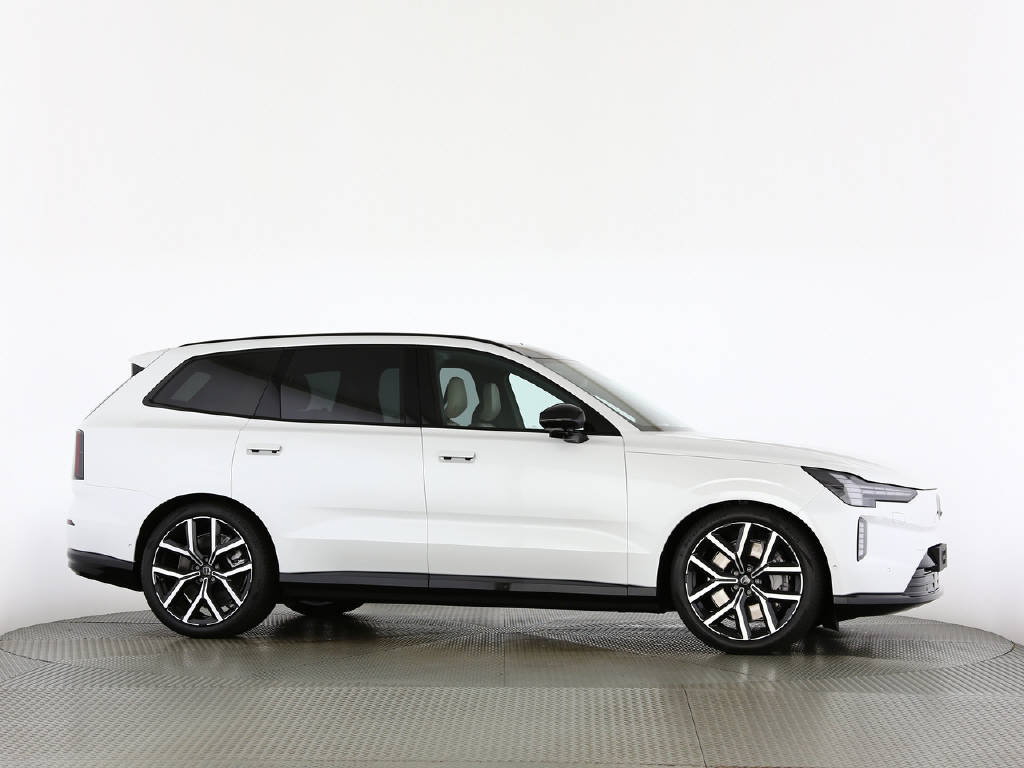 VOLVO EX 90 Twin Performance Ultra AWDD-image-18