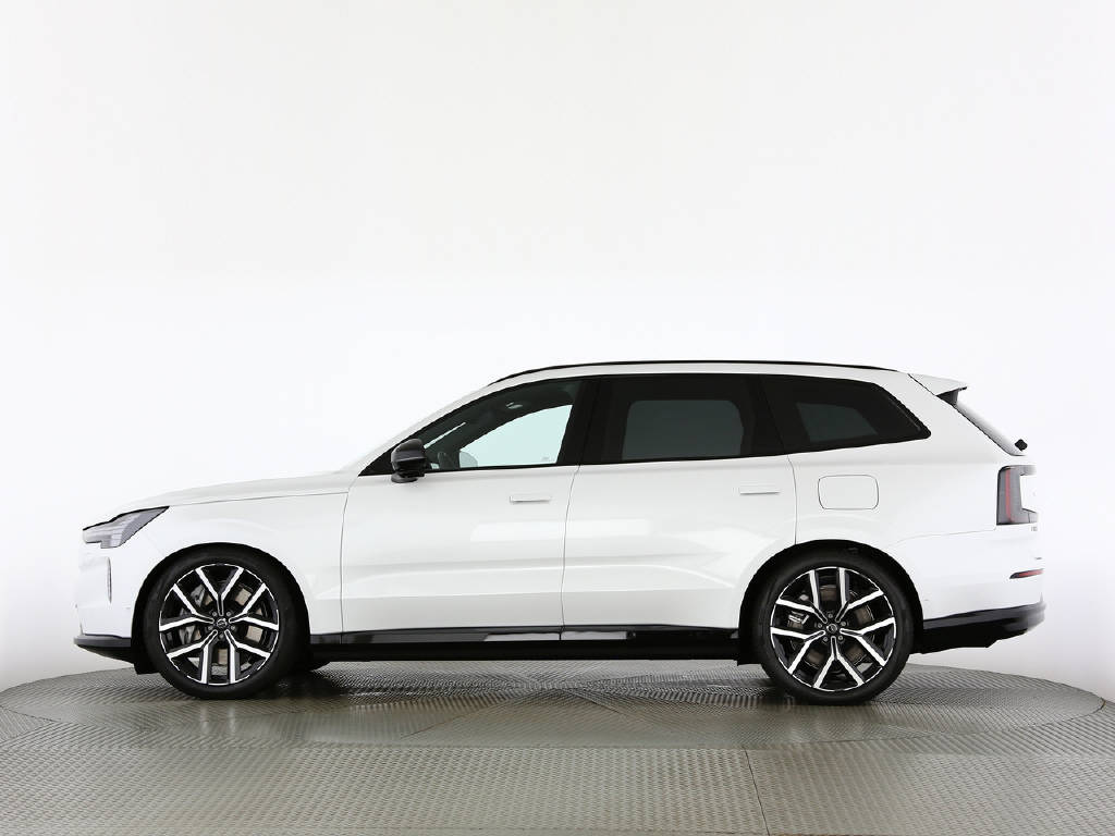 VOLVO EX 90 Twin Performance Ultra AWDD-image-26