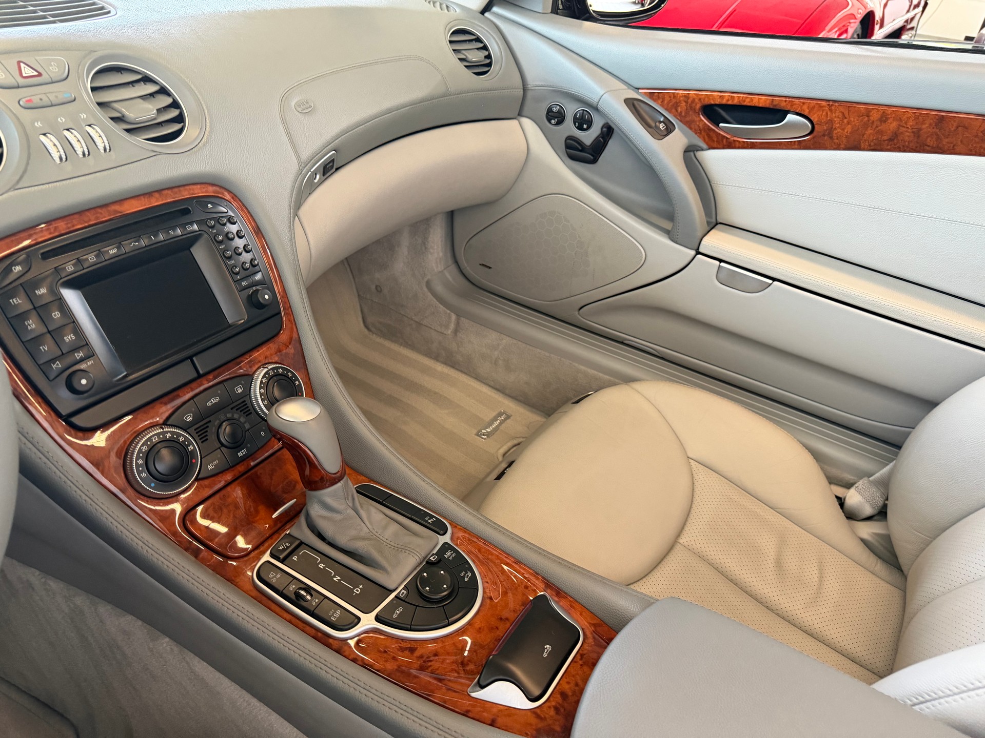 MERCEDES-BENZ SL 500 Automatic-image-16
