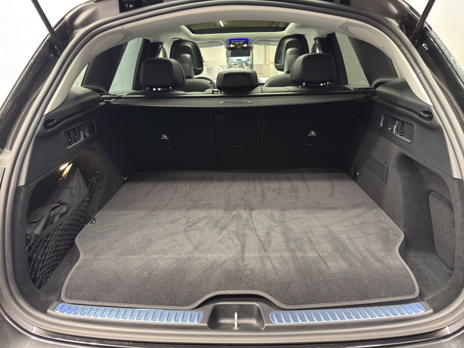 MERCEDES-BENZ GLC 300 de AMG Line 4Matic-image-10