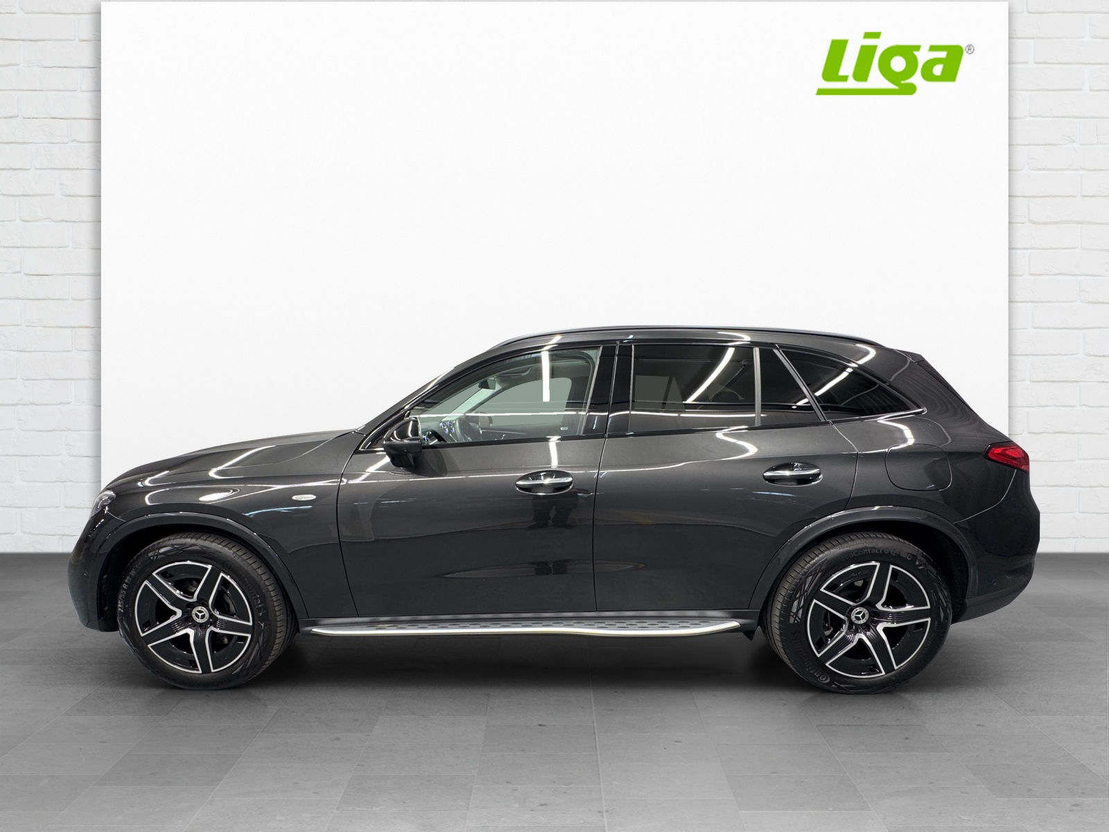 MERCEDES-BENZ GLC 300 de AMG Line 4Matic-showroom-element-2
