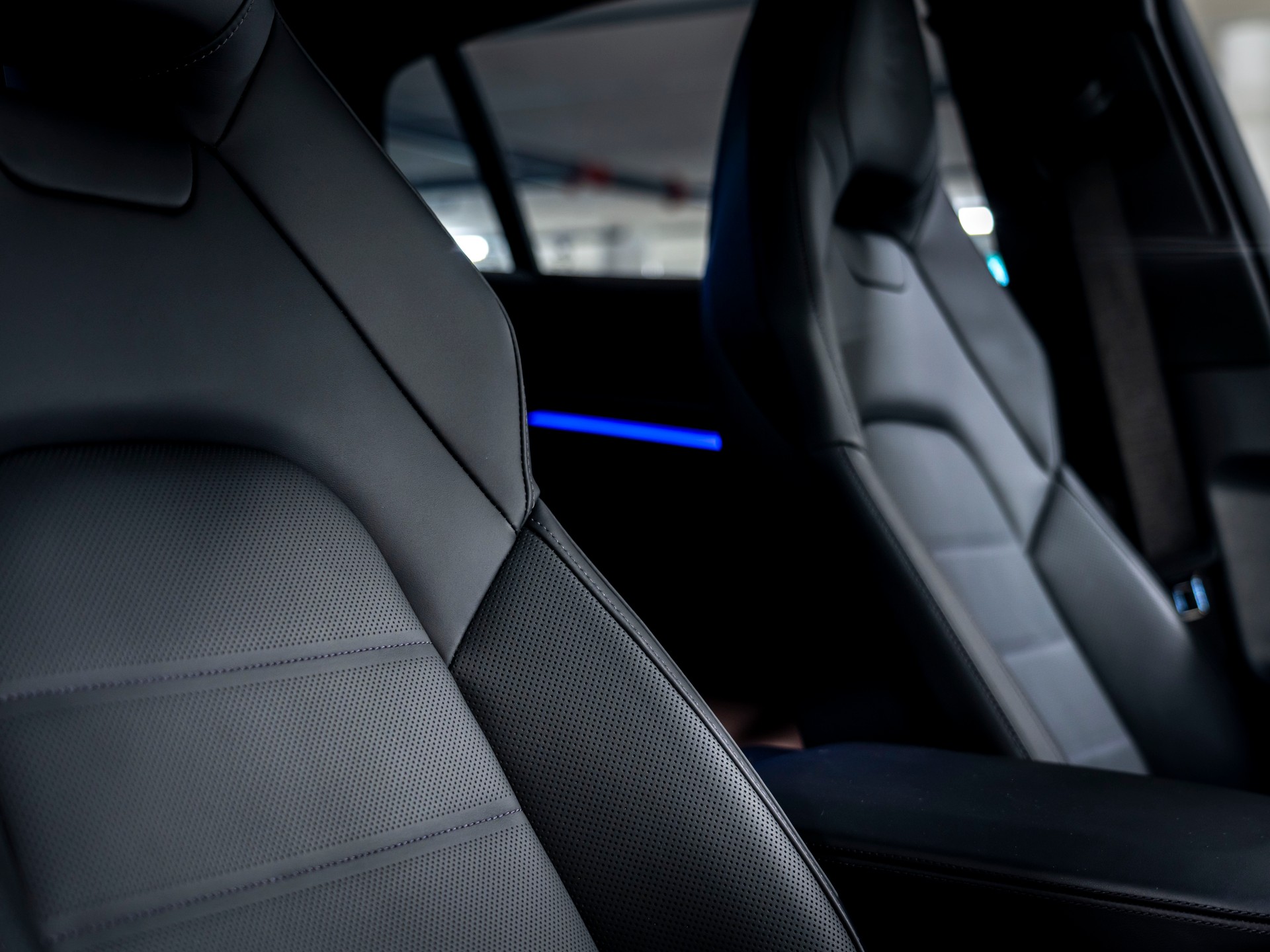 PORSCHE Panamera 4S E-Hybrid PDK-image-24