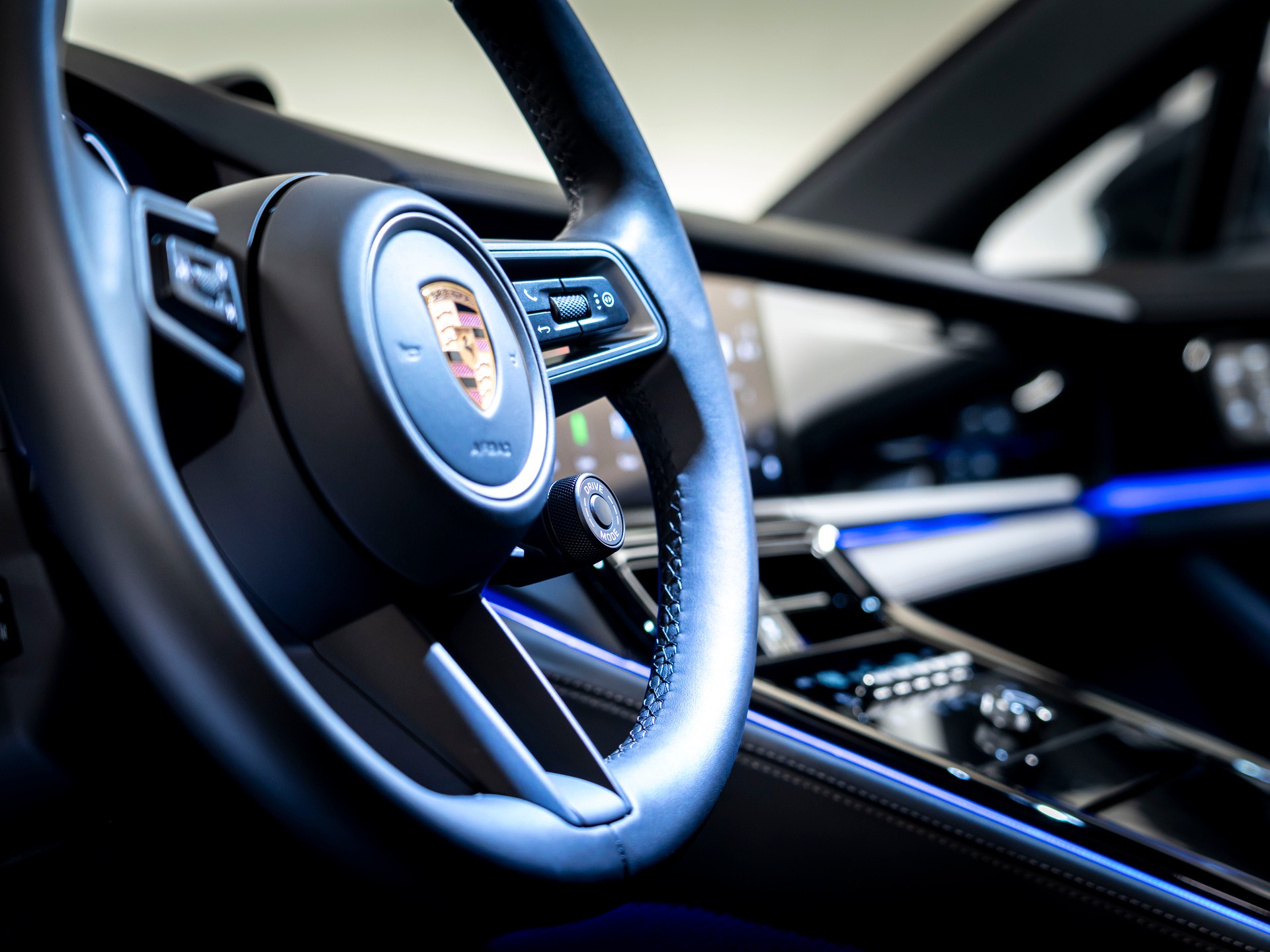PORSCHE Panamera 4S E-Hybrid PDK-image-13