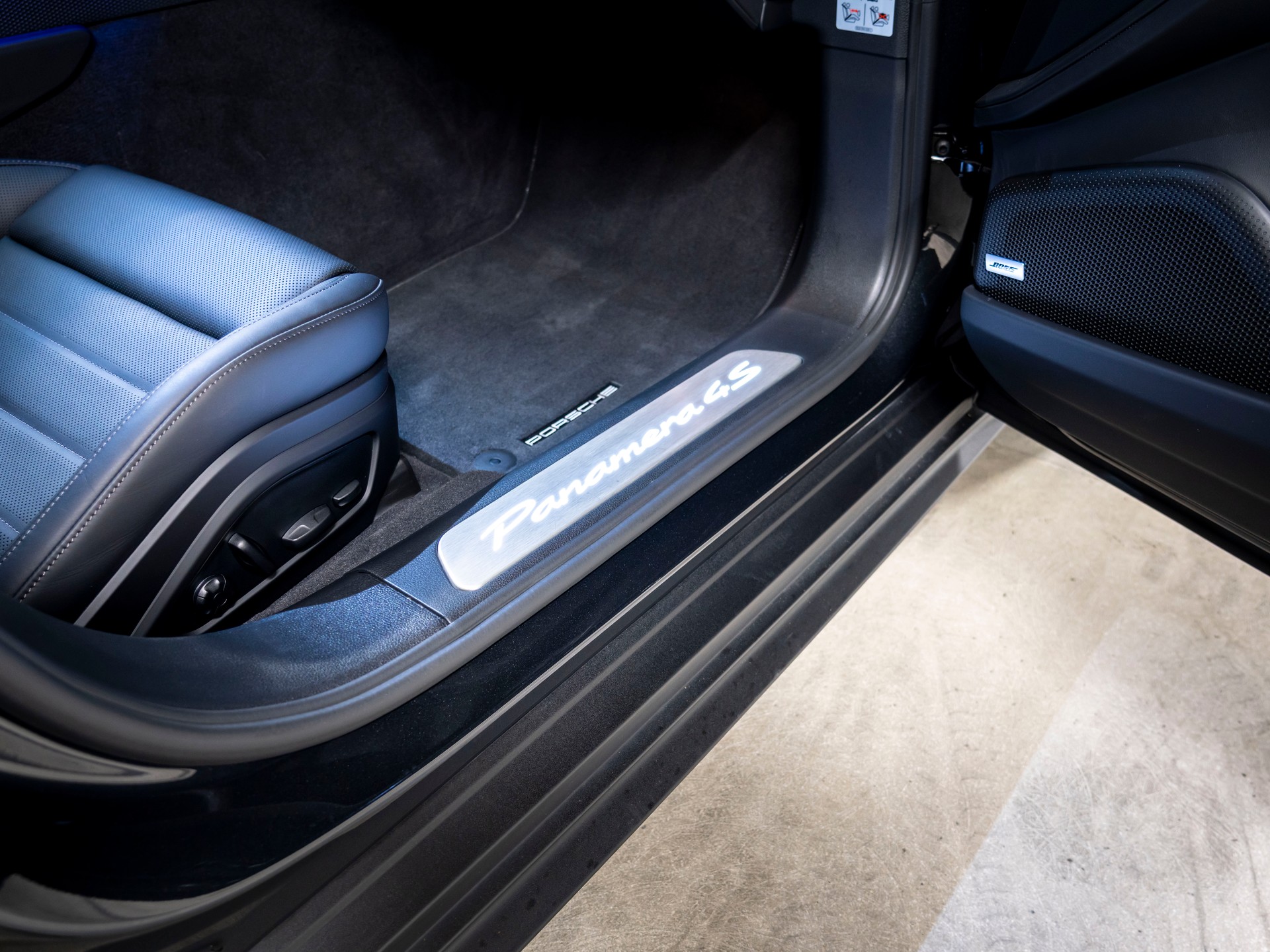 PORSCHE Panamera 4S E-Hybrid PDK-image-25
