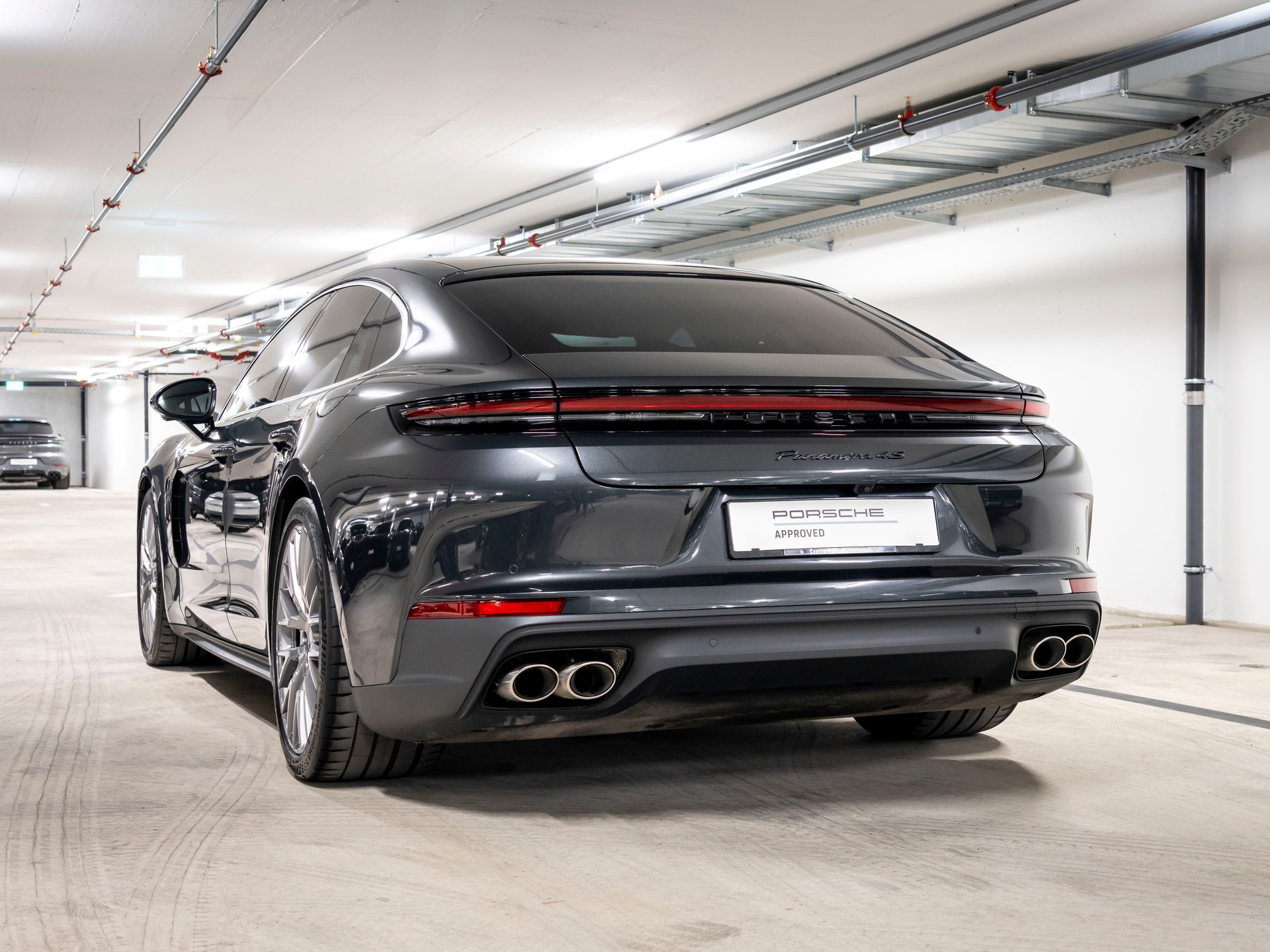 PORSCHE Panamera 4S E-Hybrid PDK-showroom-element-2