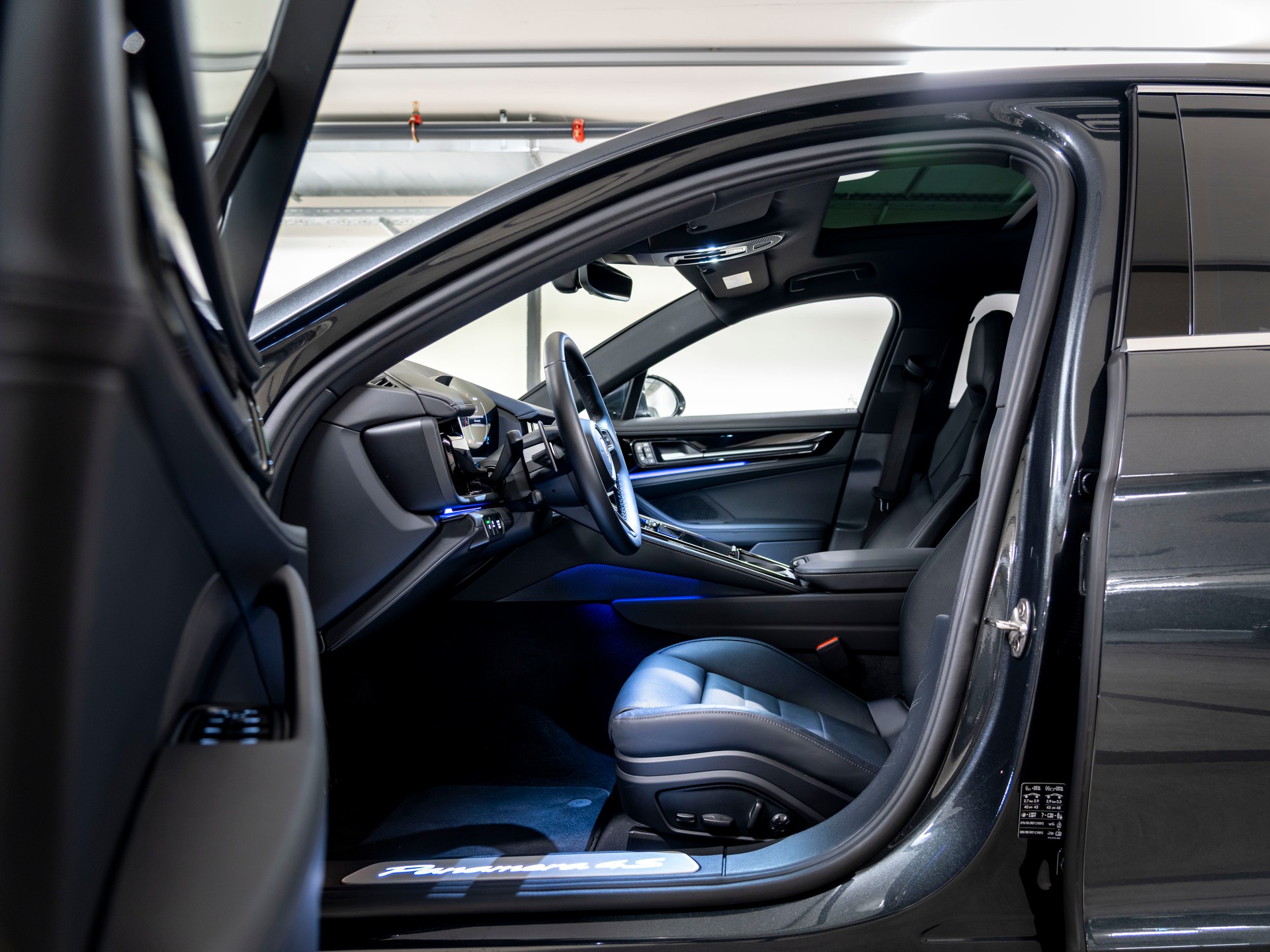 PORSCHE Panamera 4S E-Hybrid PDK-image-16