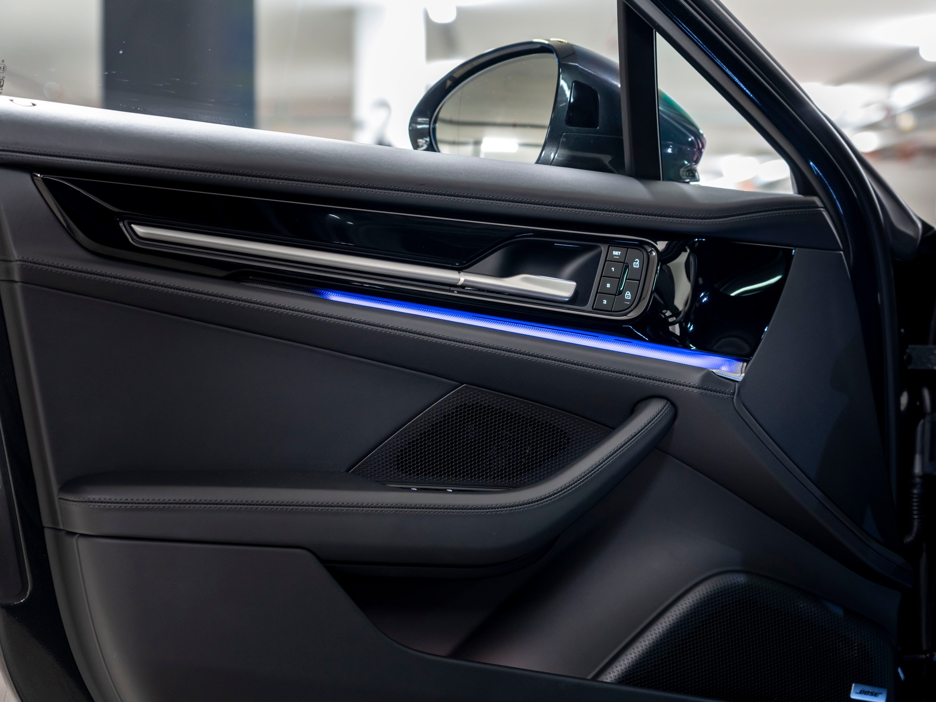 PORSCHE Panamera 4S E-Hybrid PDK-image-18