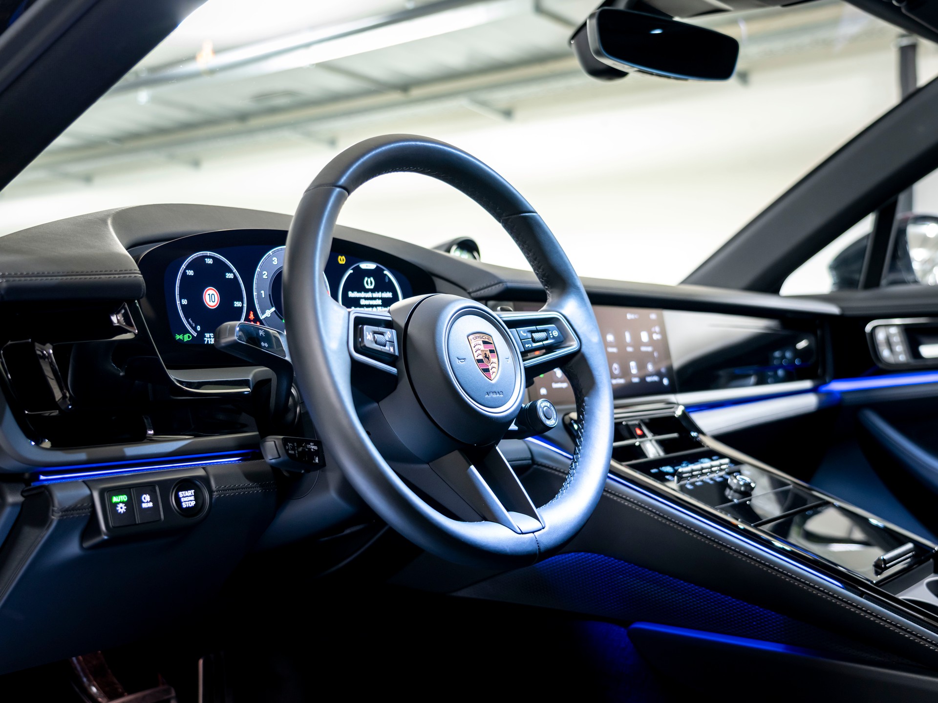 PORSCHE Panamera 4S E-Hybrid PDK-image-12