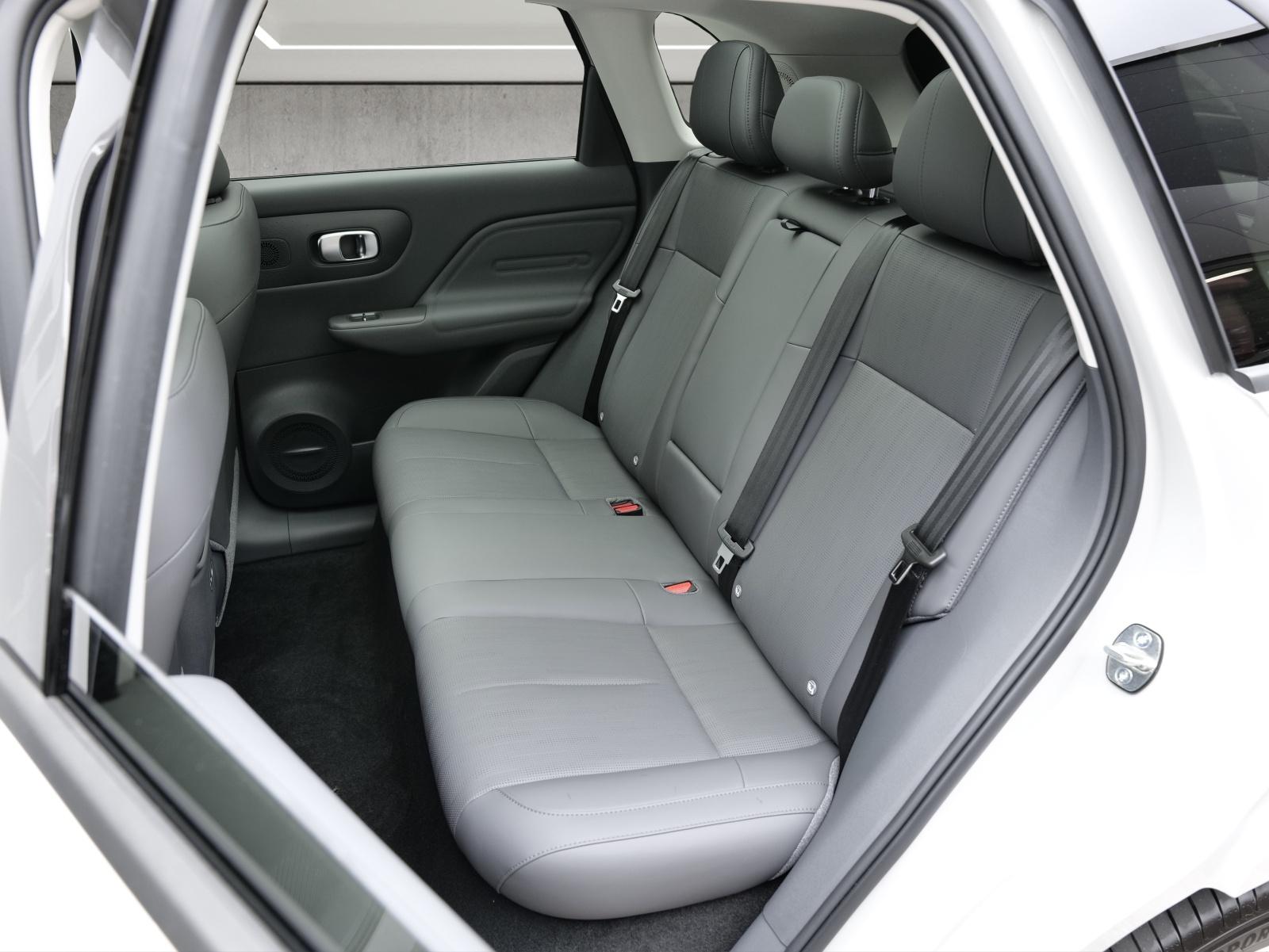 LEAPMOTOR B10 1.5 Hybrid EV-image-10