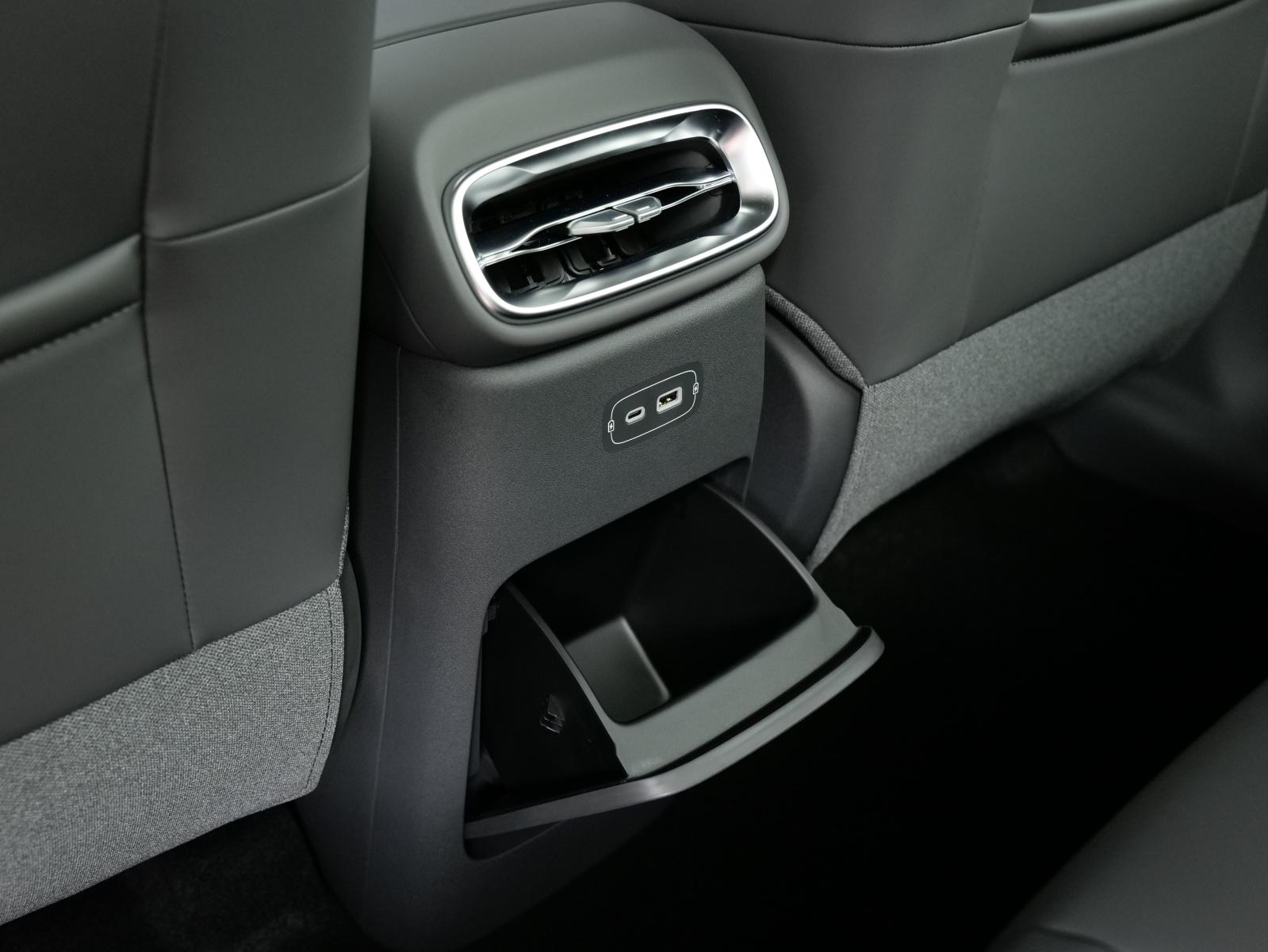 LEAPMOTOR B10 1.5 Hybrid EV-image-31