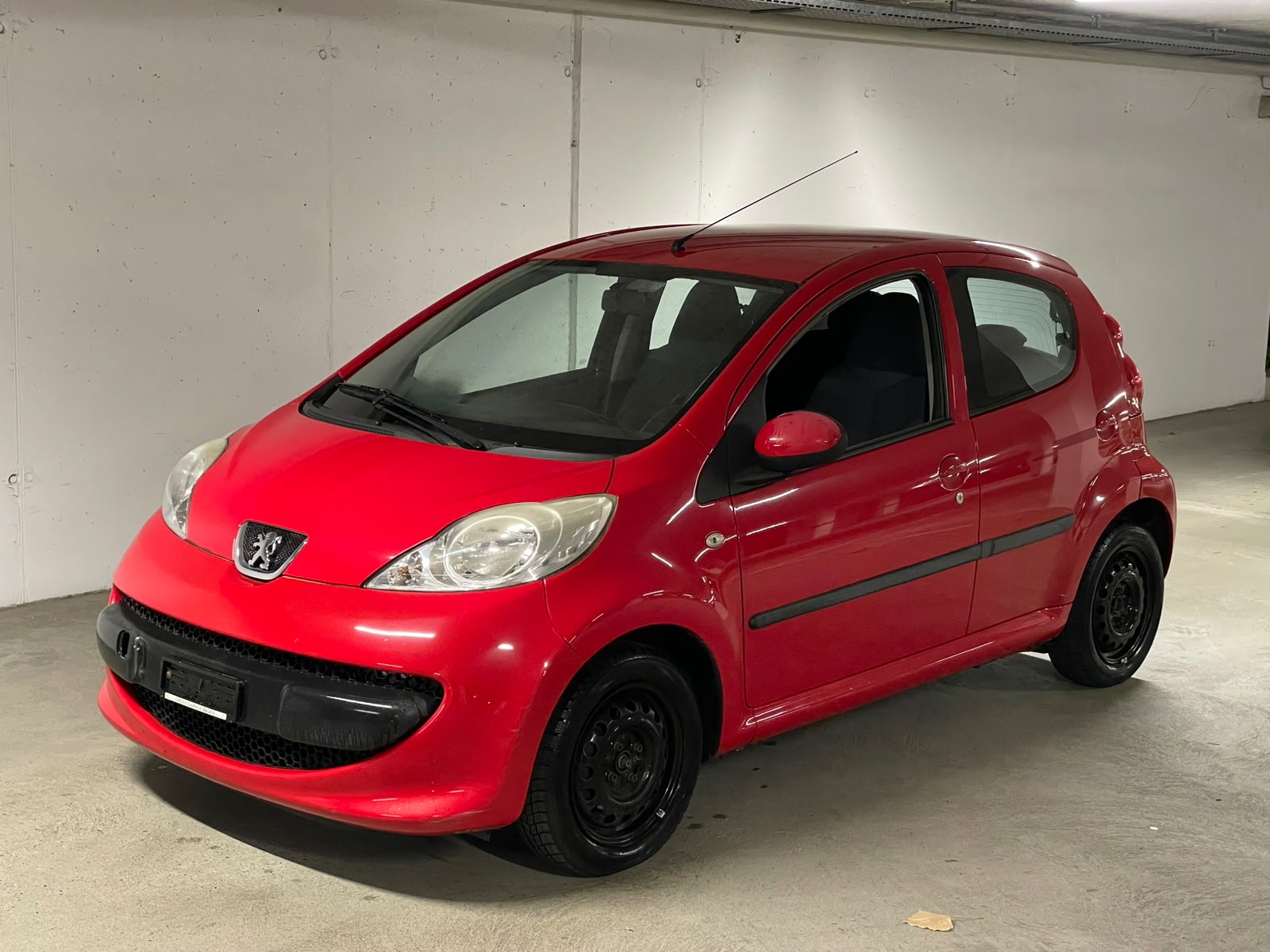 PEUGEOT 107 1.0 Trendy-image-0