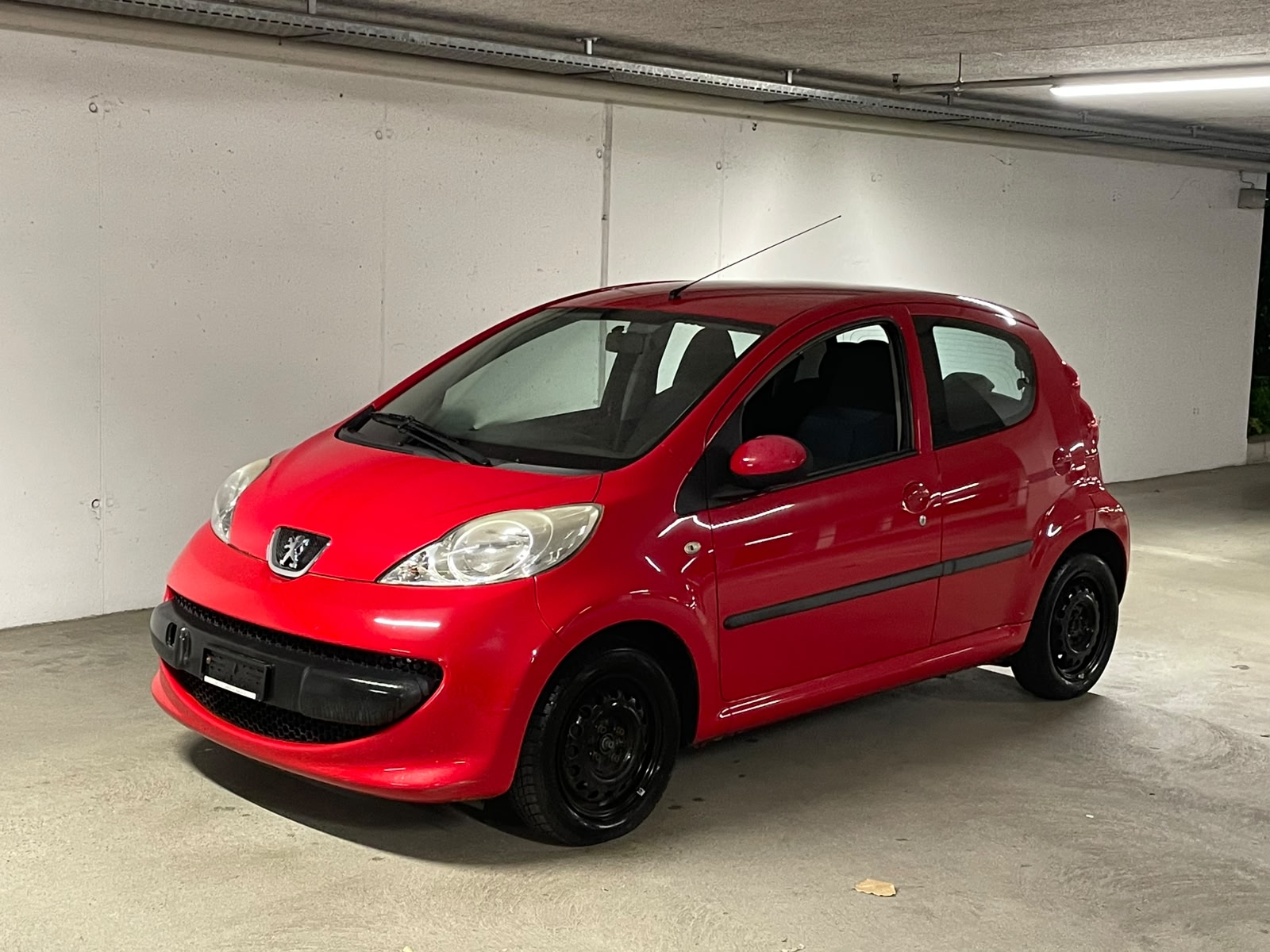 PEUGEOT 107 1.0 Trendy-image-1