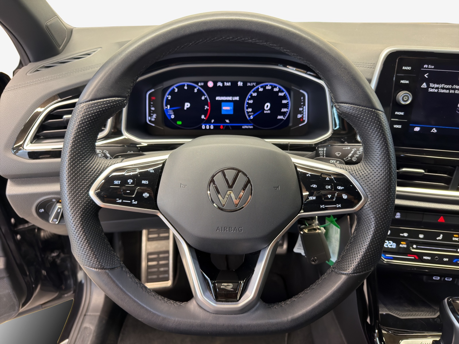 VW T-Roc 2.0 TSI R-Line DSG 4Motion-image-9