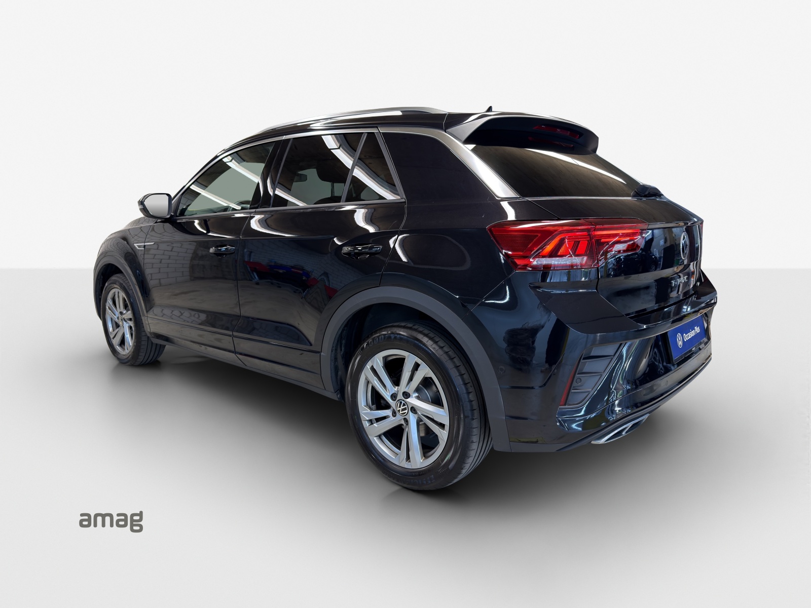 VW T-Roc 2.0 TSI R-Line DSG 4Motion-image-2