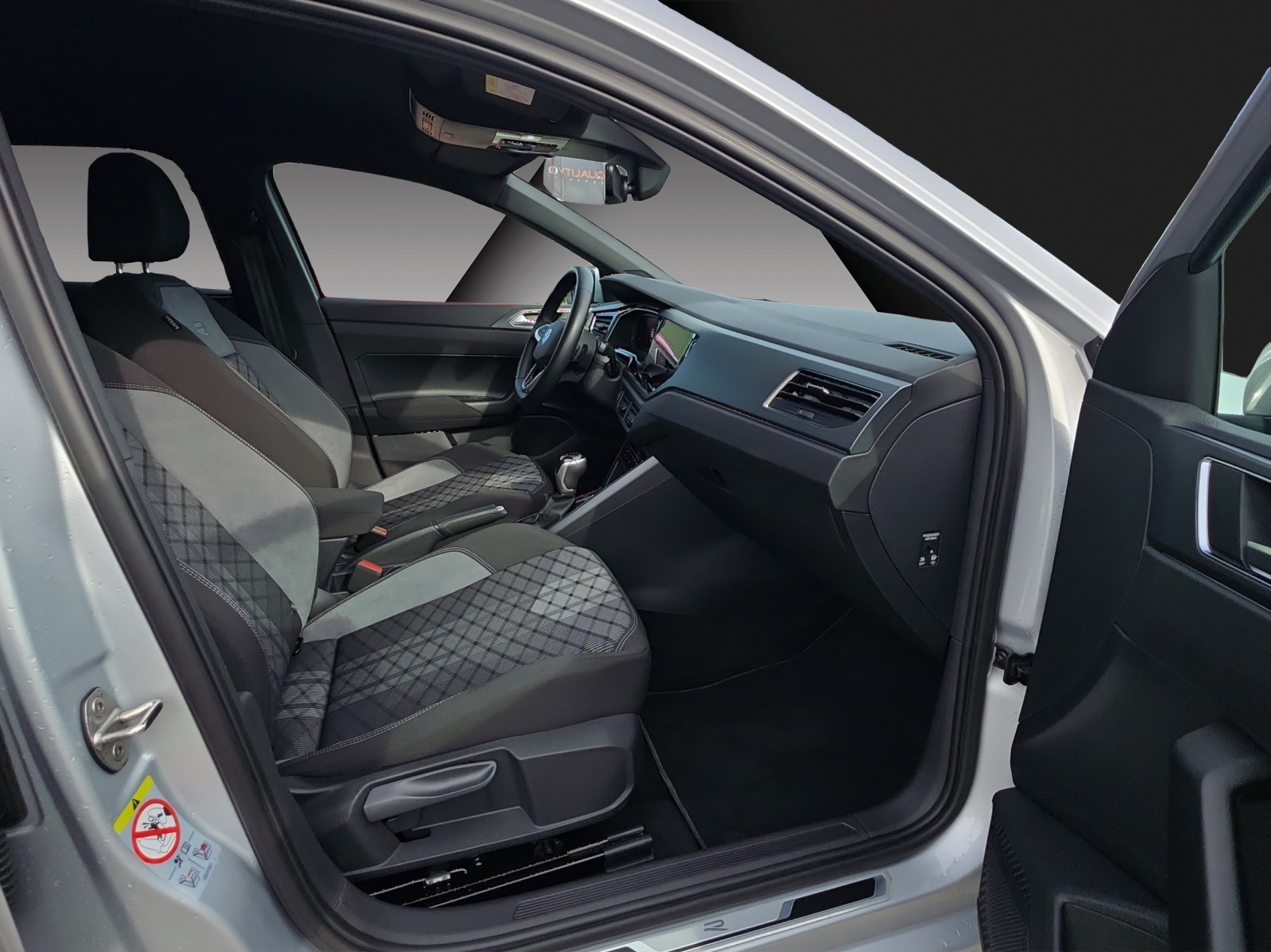 VW Polo 1.0 TSI R-Line DSG-image-16