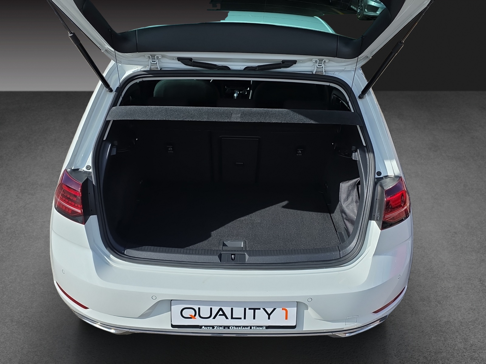 VW Golf 2.0 TDI Swiss-Line 4Motion DSG-image-6