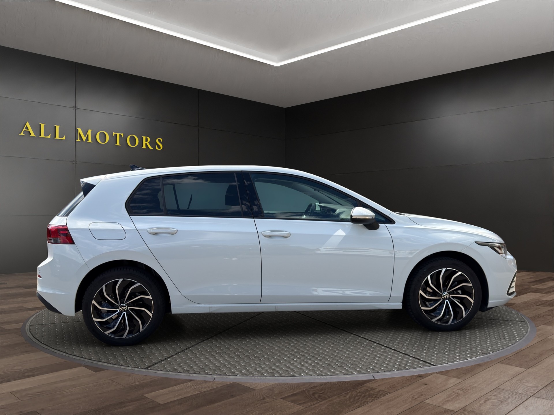 VW Golf 1.5 e TSI ACT Life DSG-image-7