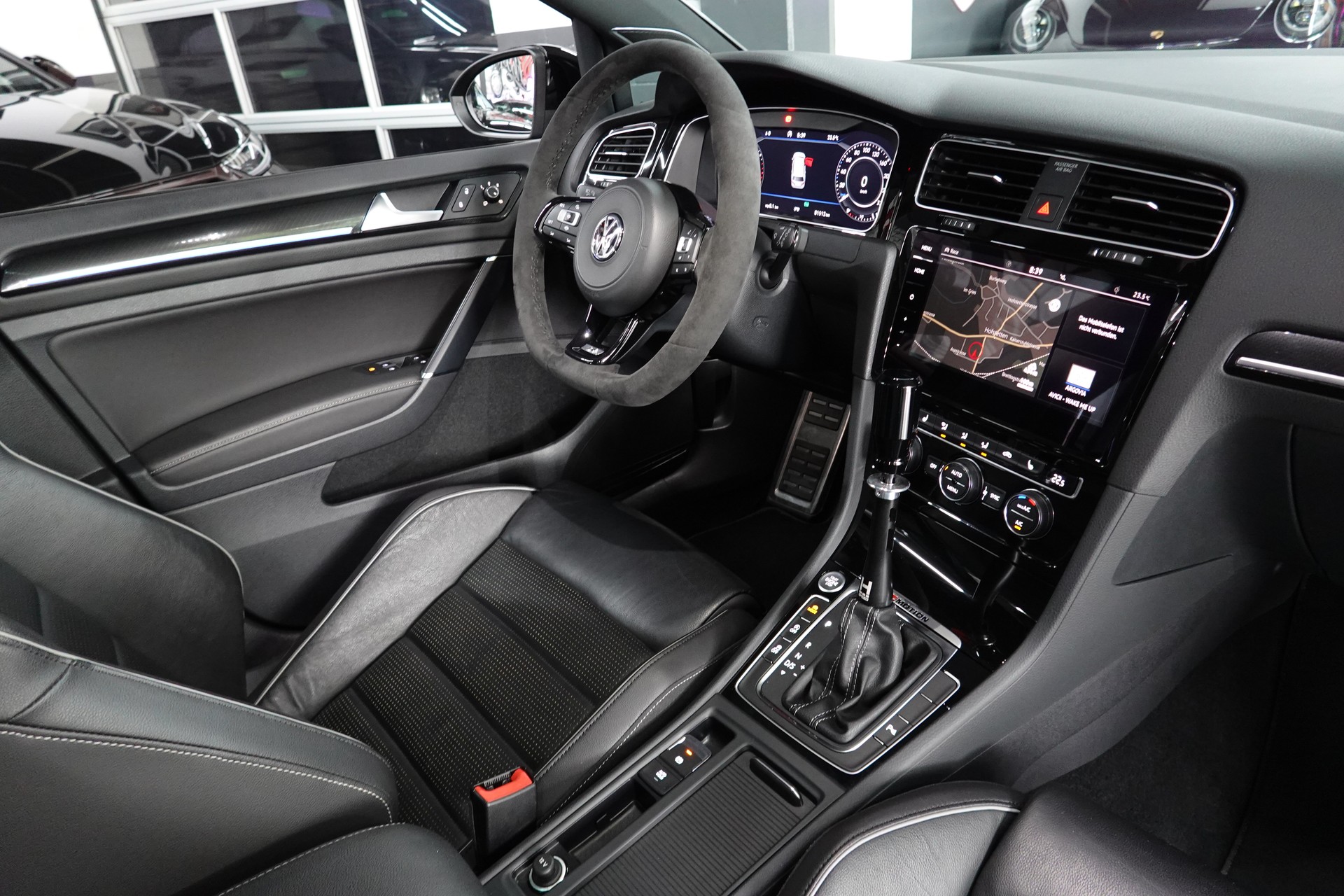 VW GOLF VARIANT 2.0 TSI R 4MOTION DSG DEEP ON TOP-image-39