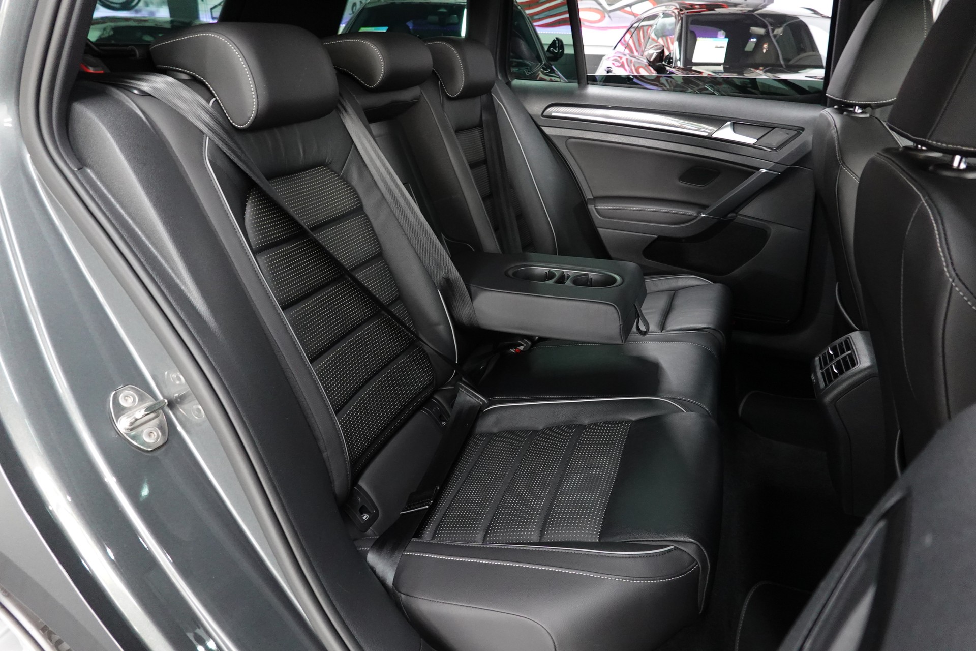 VW GOLF VARIANT 2.0 TSI R 4MOTION DSG DEEP ON TOP-image-35