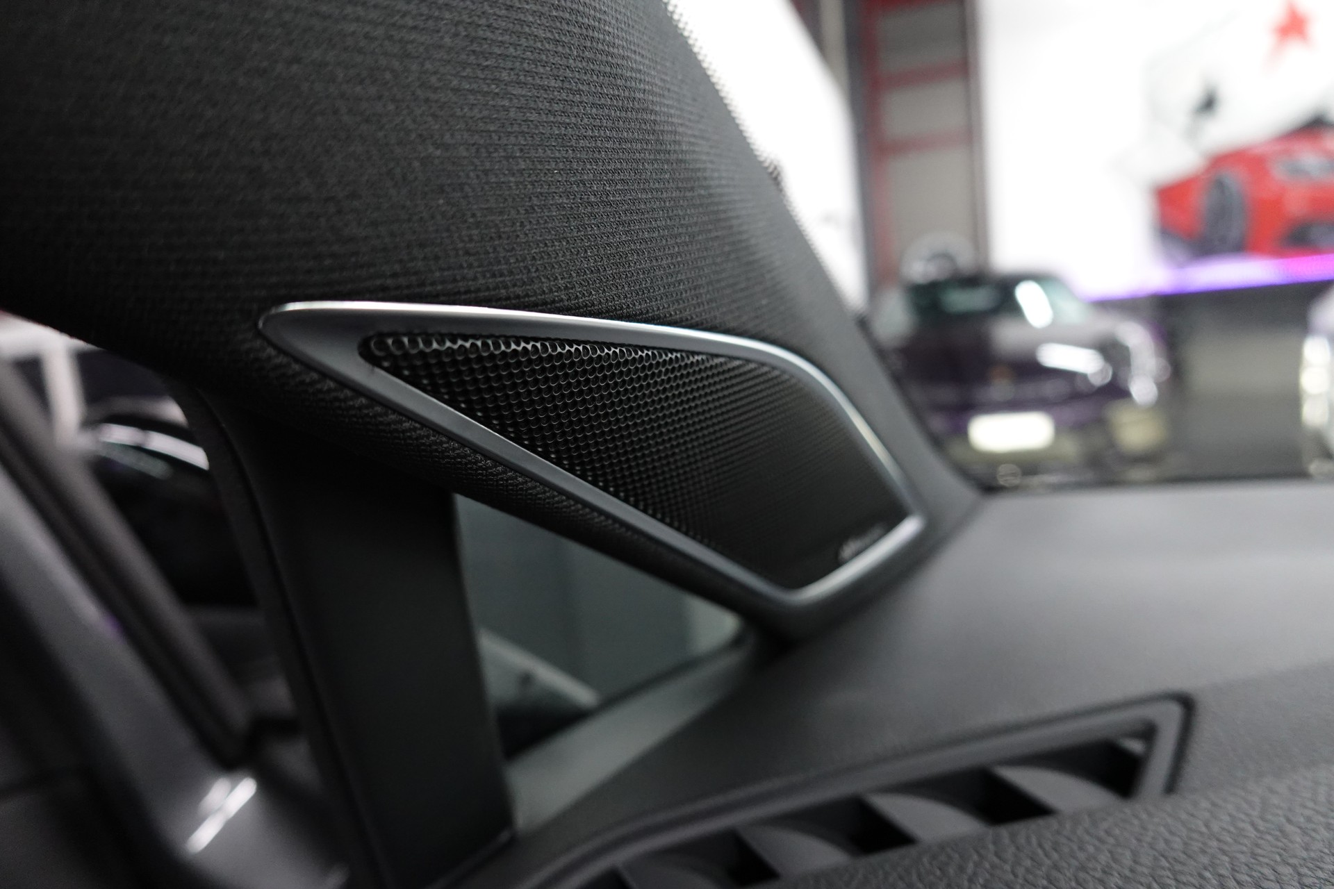 VW GOLF VARIANT 2.0 TSI R 4MOTION DSG DEEP ON TOP-image-27
