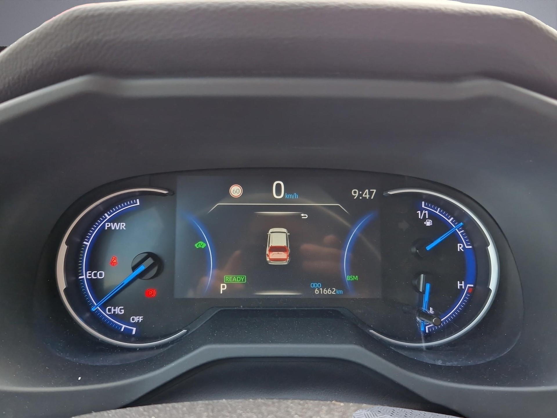 TOYOTA RAV4 2.5 HEV Trend-image-10