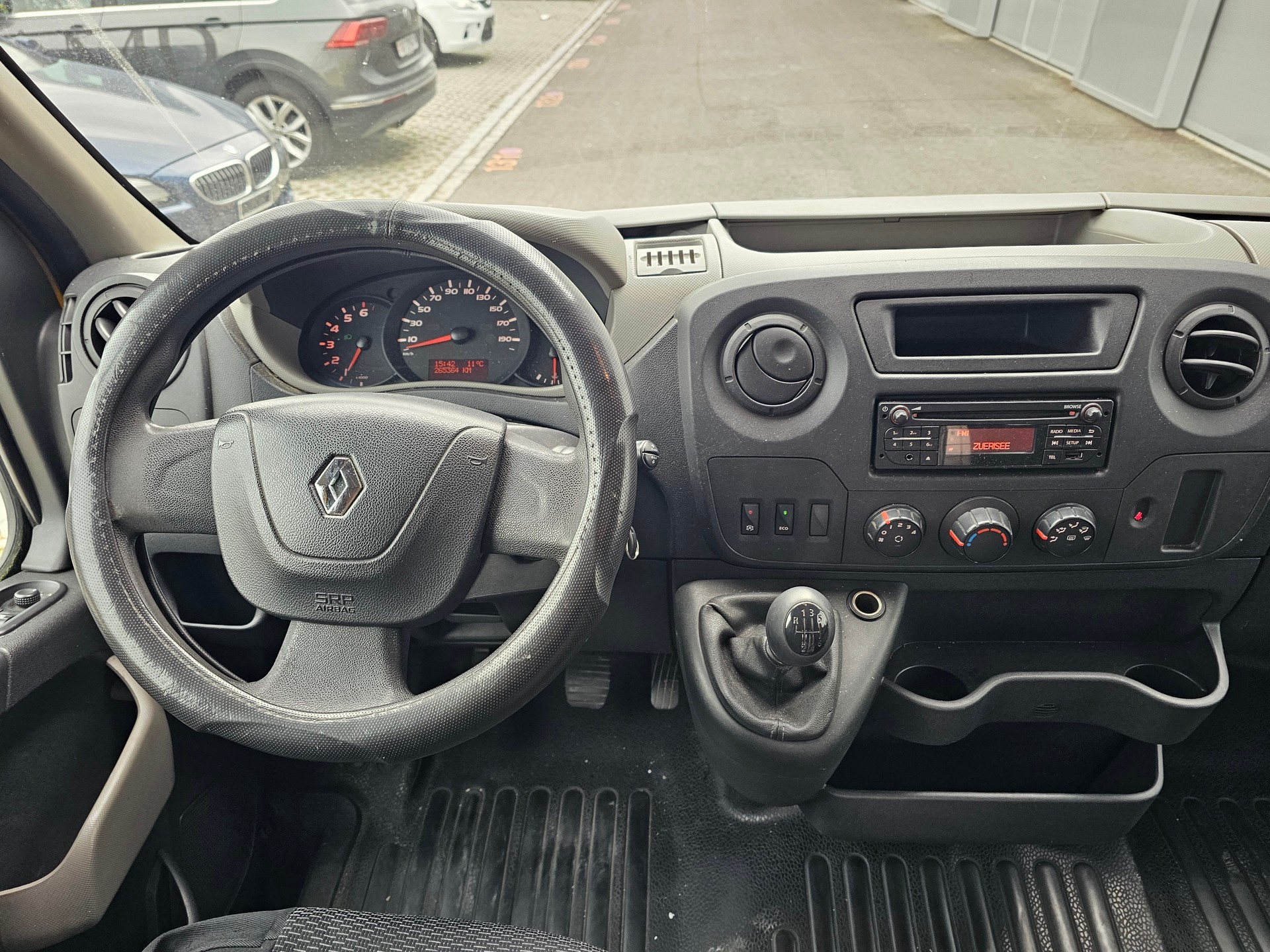 RENAULT Master T35 ENERGY 2.3dCi 135 L3H2-image-11