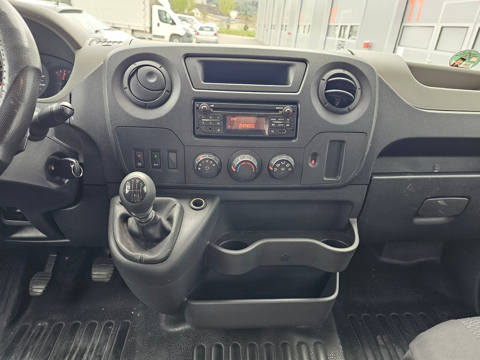 RENAULT Master T35 ENERGY 2.3dCi 135 L3H2-image-12